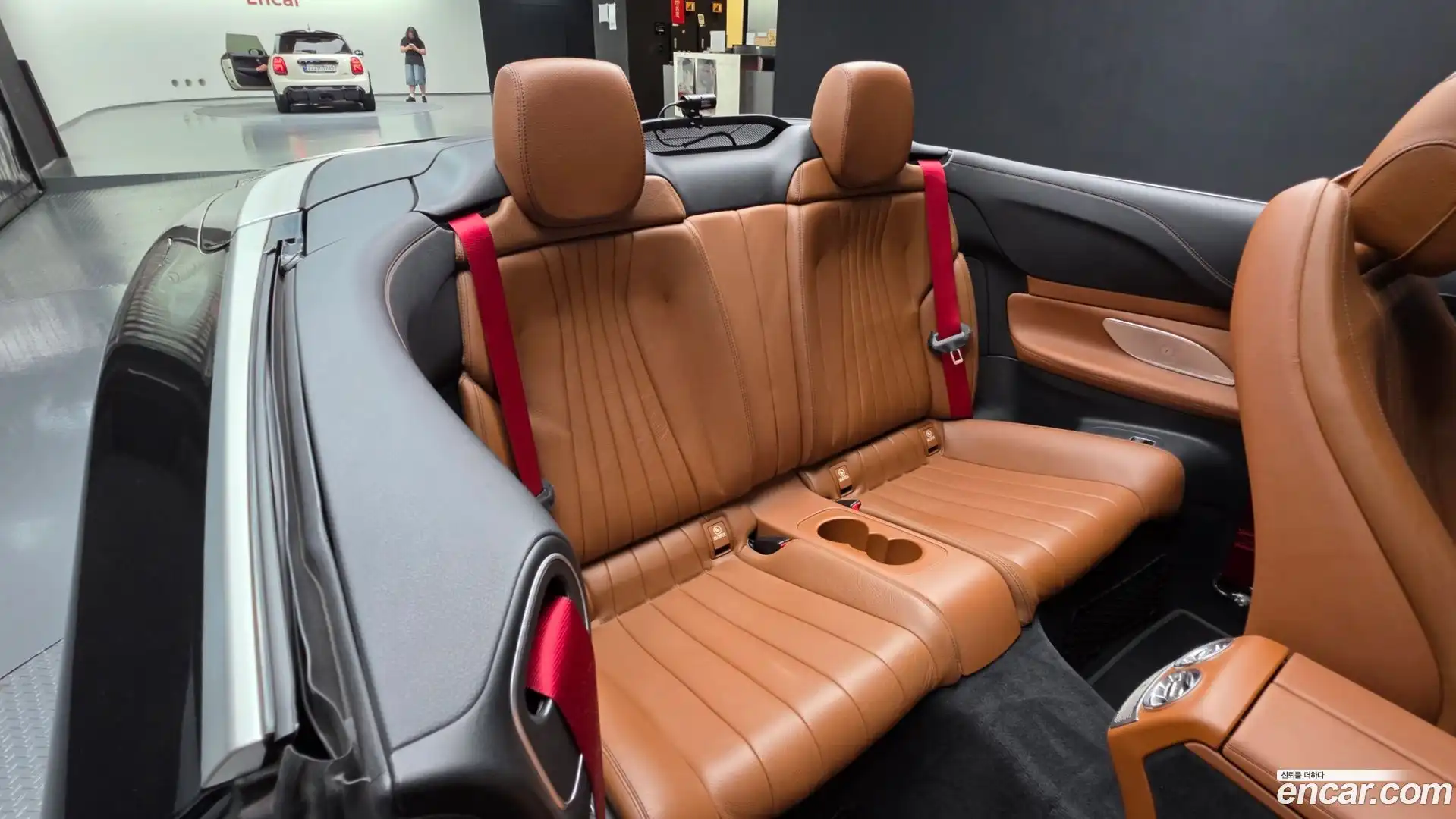 E-Class Mercedes-Benz 2020.8-OPTION-016