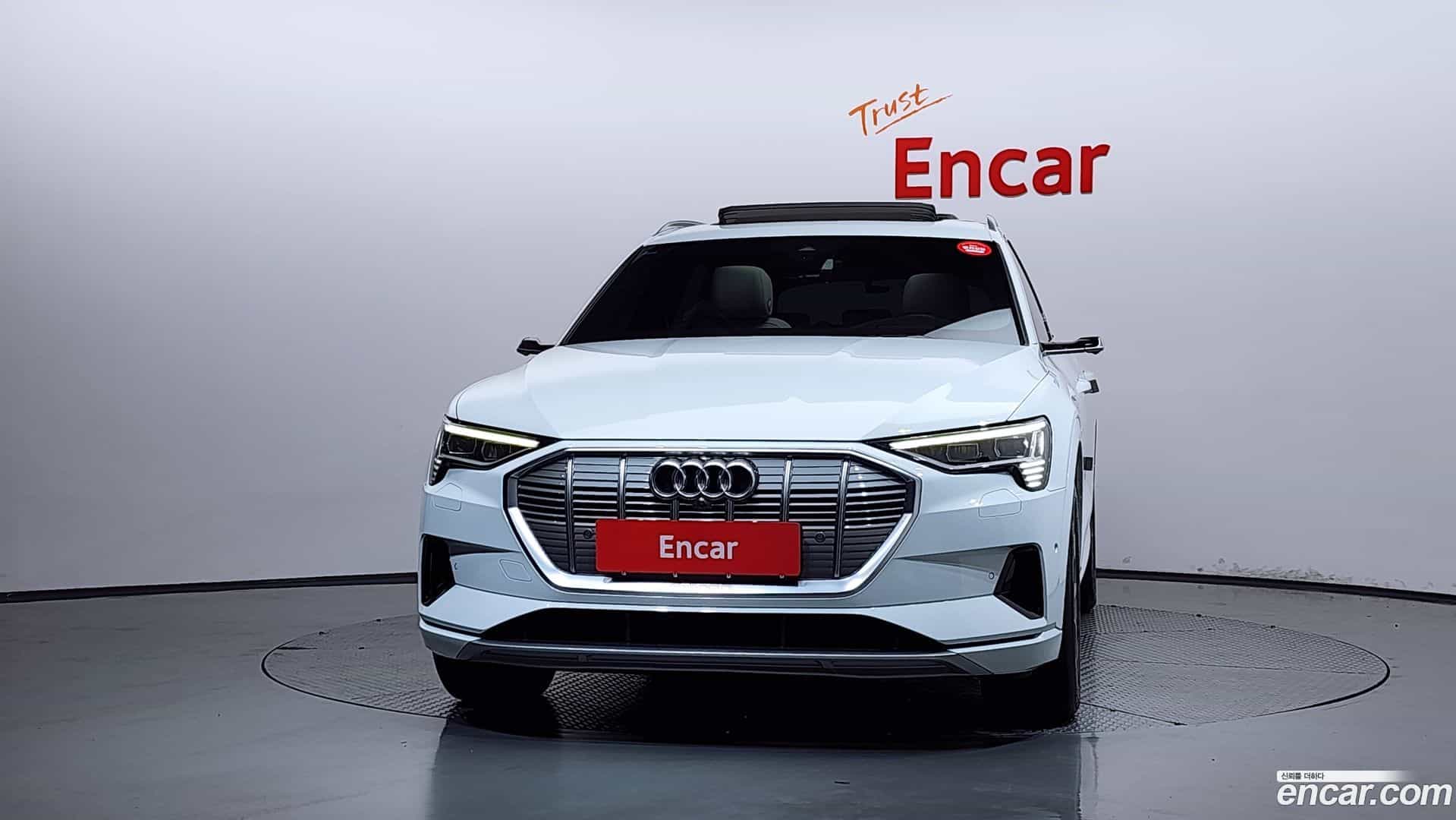 e-tron Audi 2021.11-OUTER-003