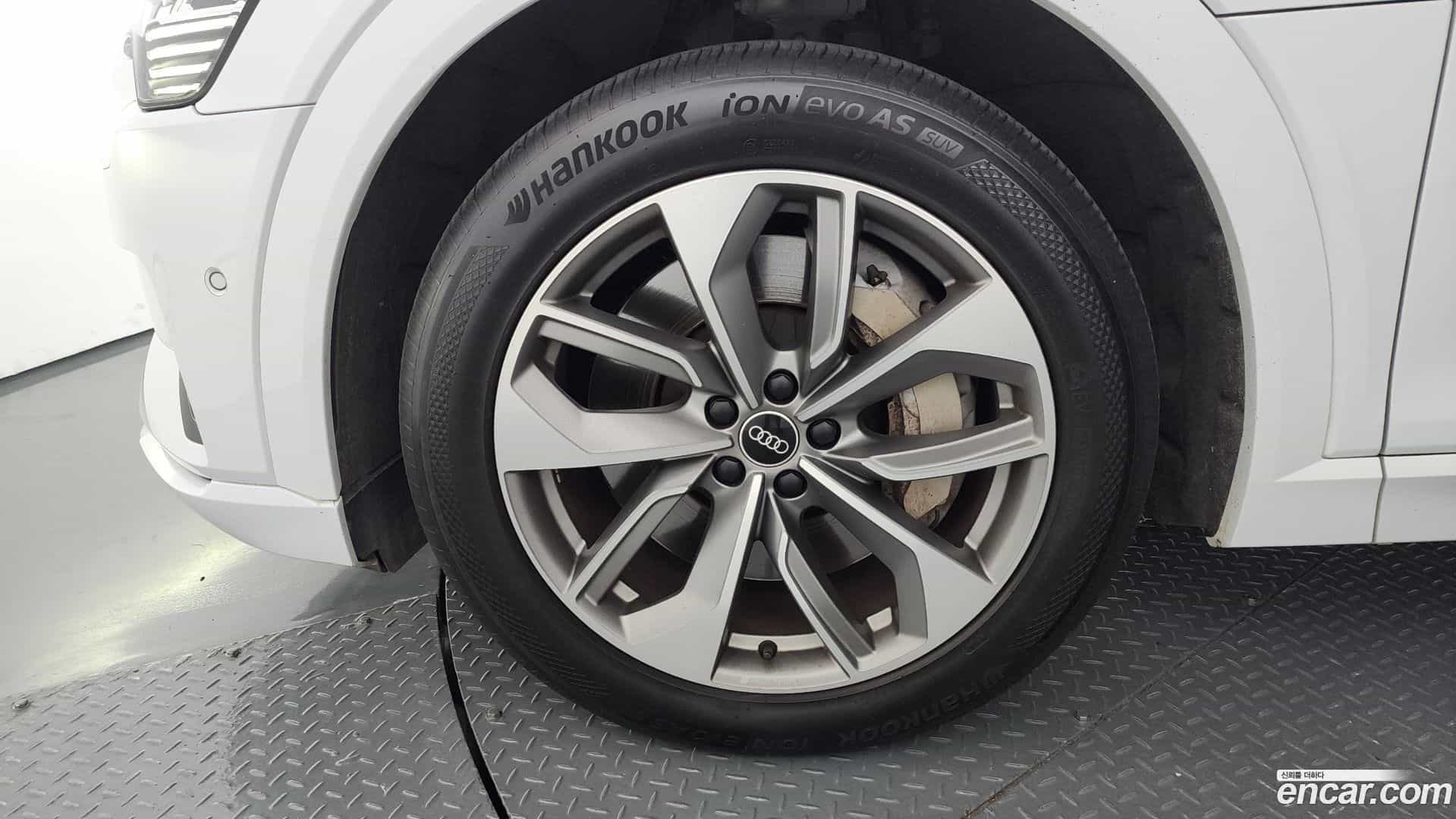 e-tron Audi 2021.11-OUTER-005
