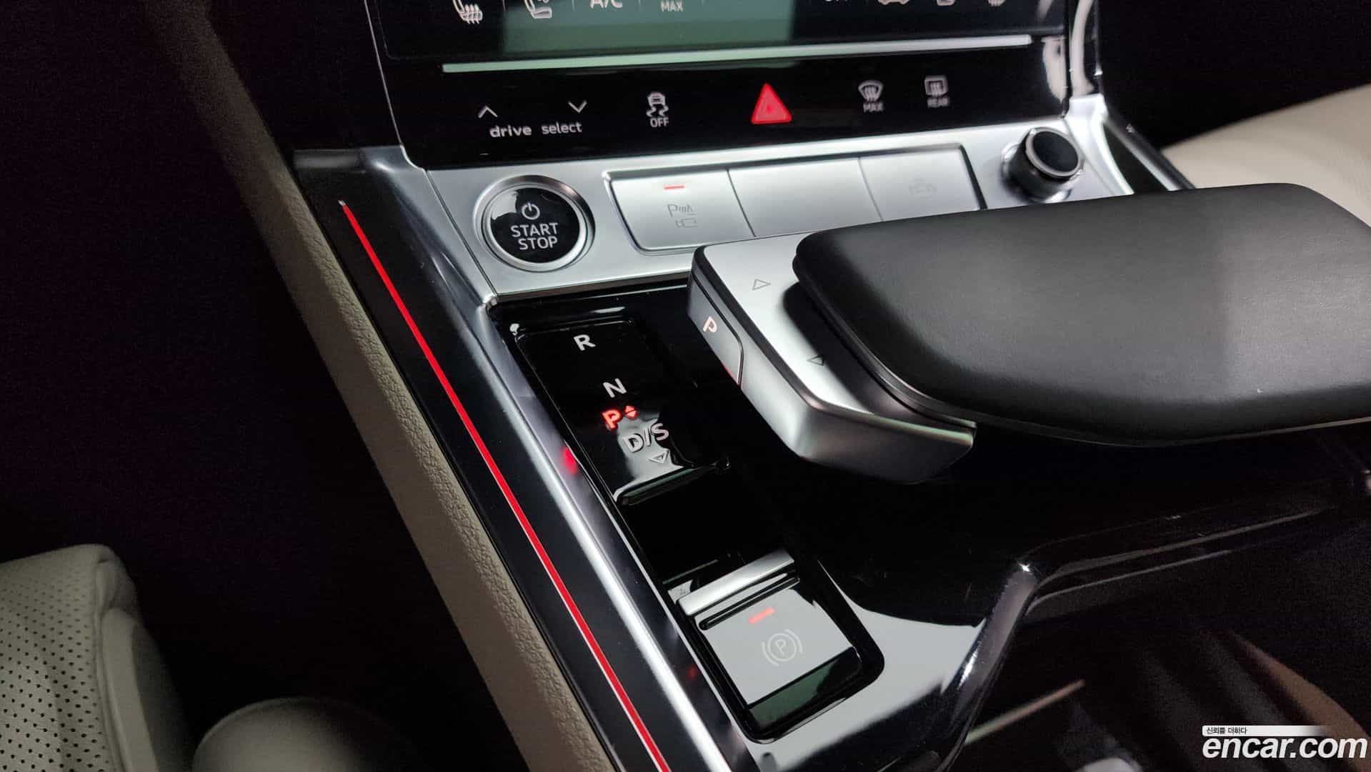 e-tron Audi 2021.11-INNER-009