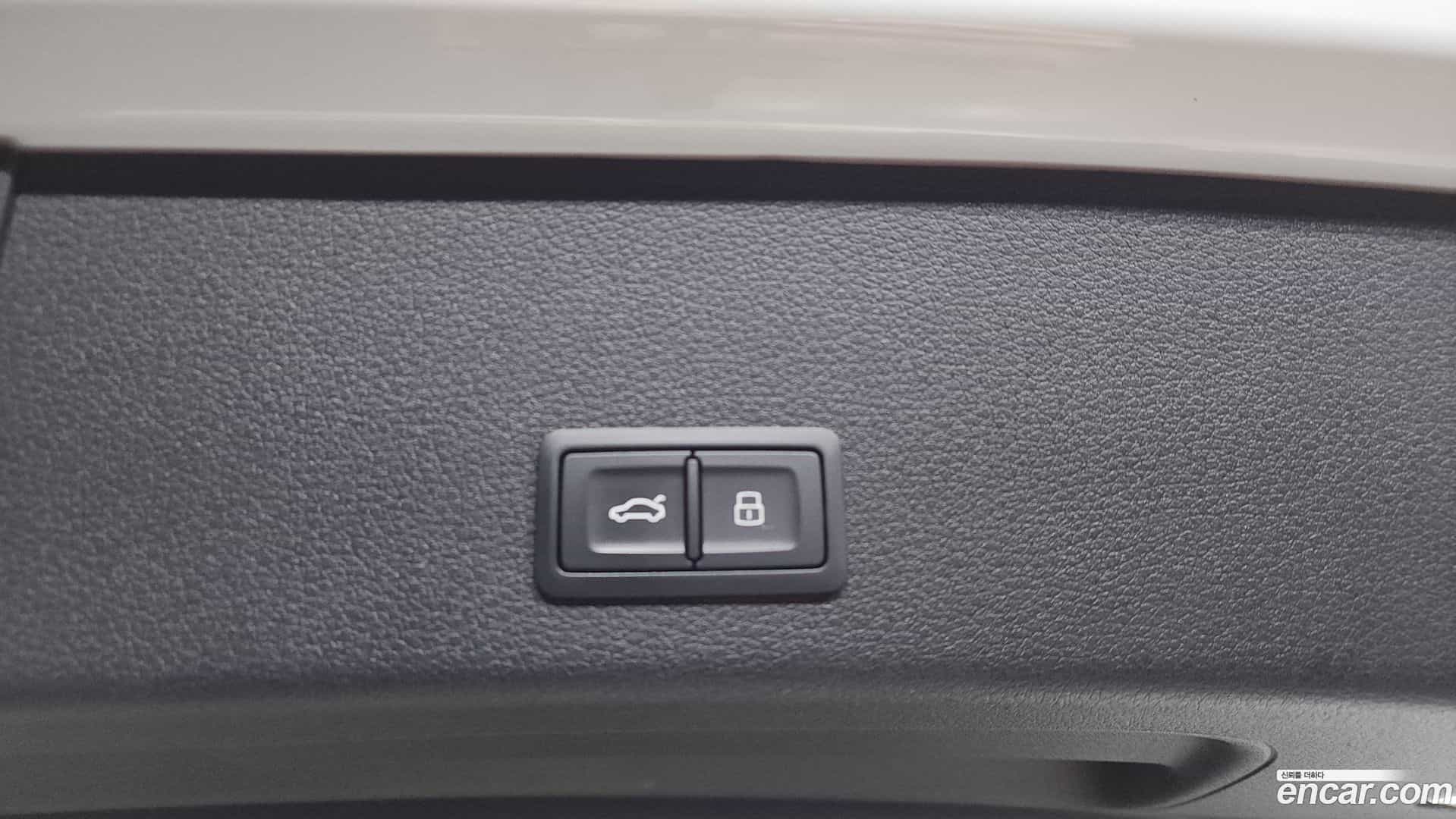 e-tron Audi 2021.11-OPTION-020