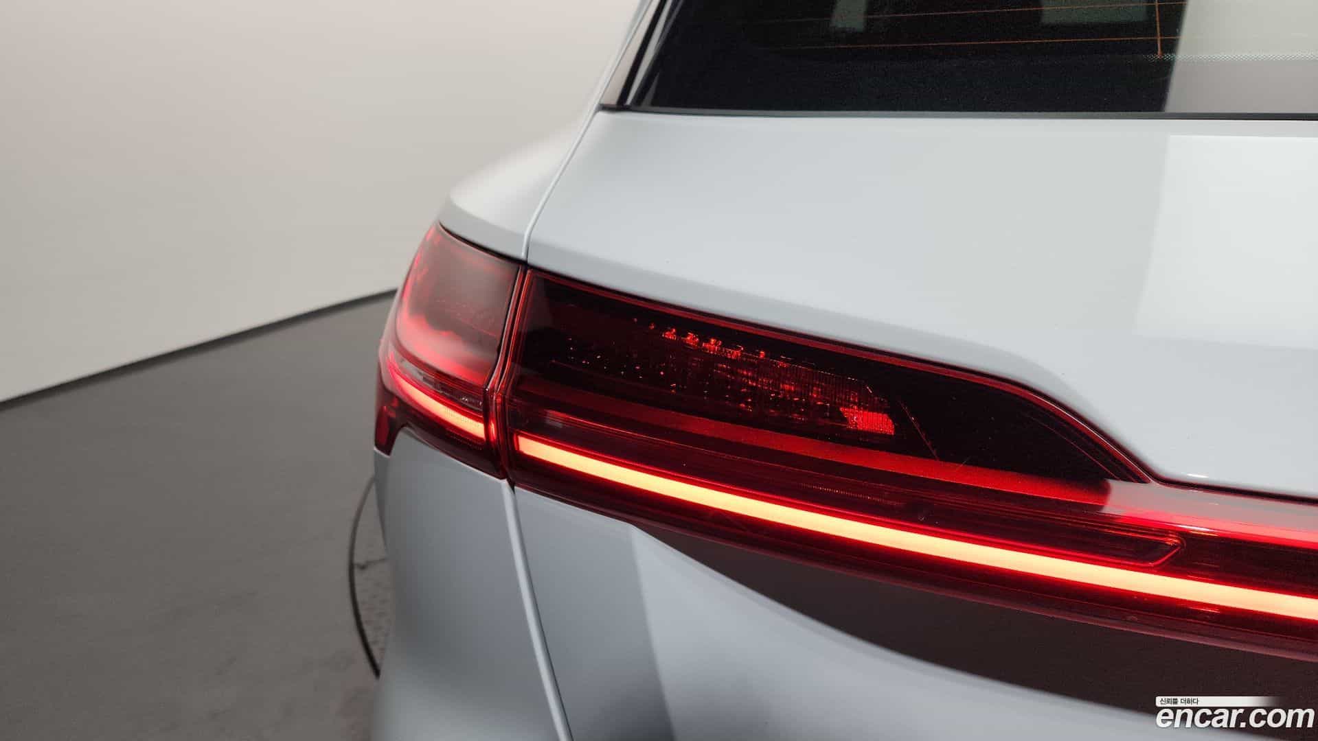 e-tron Audi 2021.11-OUTER-033