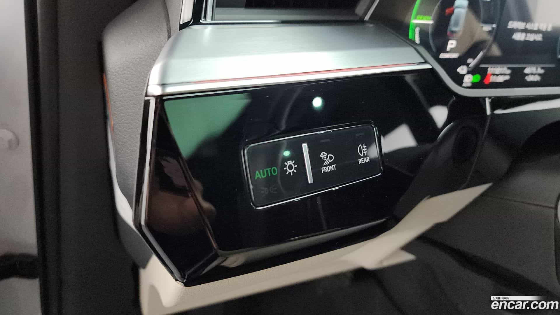 e-tron Audi 2021.11-OPTION-041