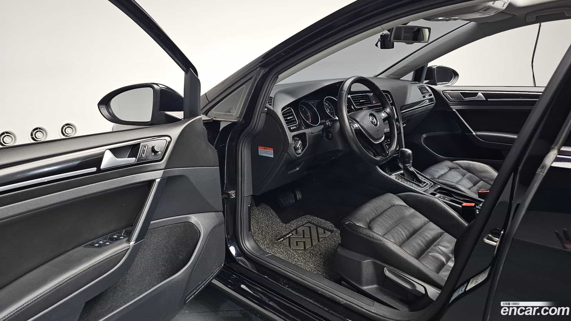 Golf Volkswagen 2015.8-OPTION-015