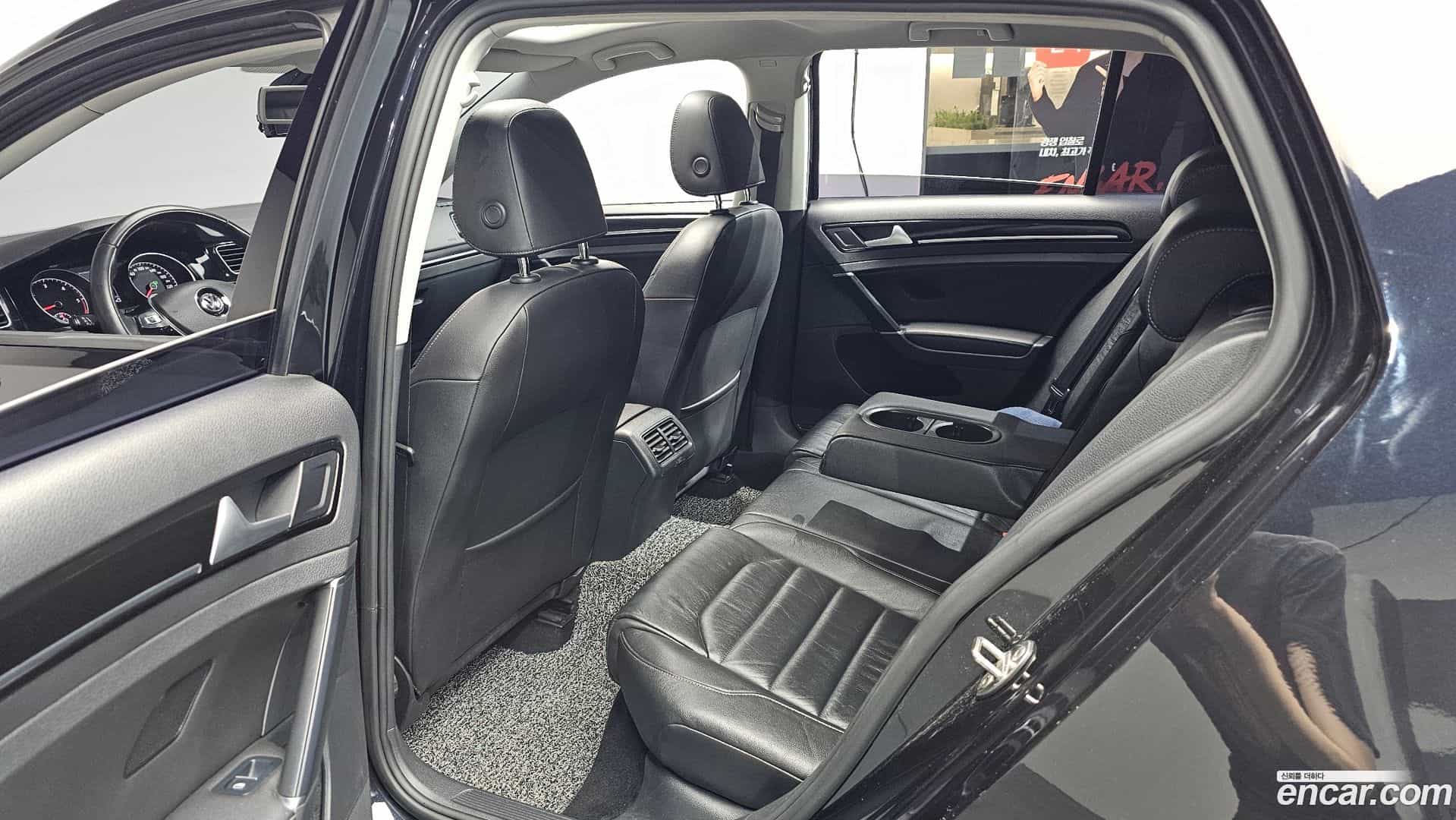 Golf Volkswagen 2015.8-OPTION-016