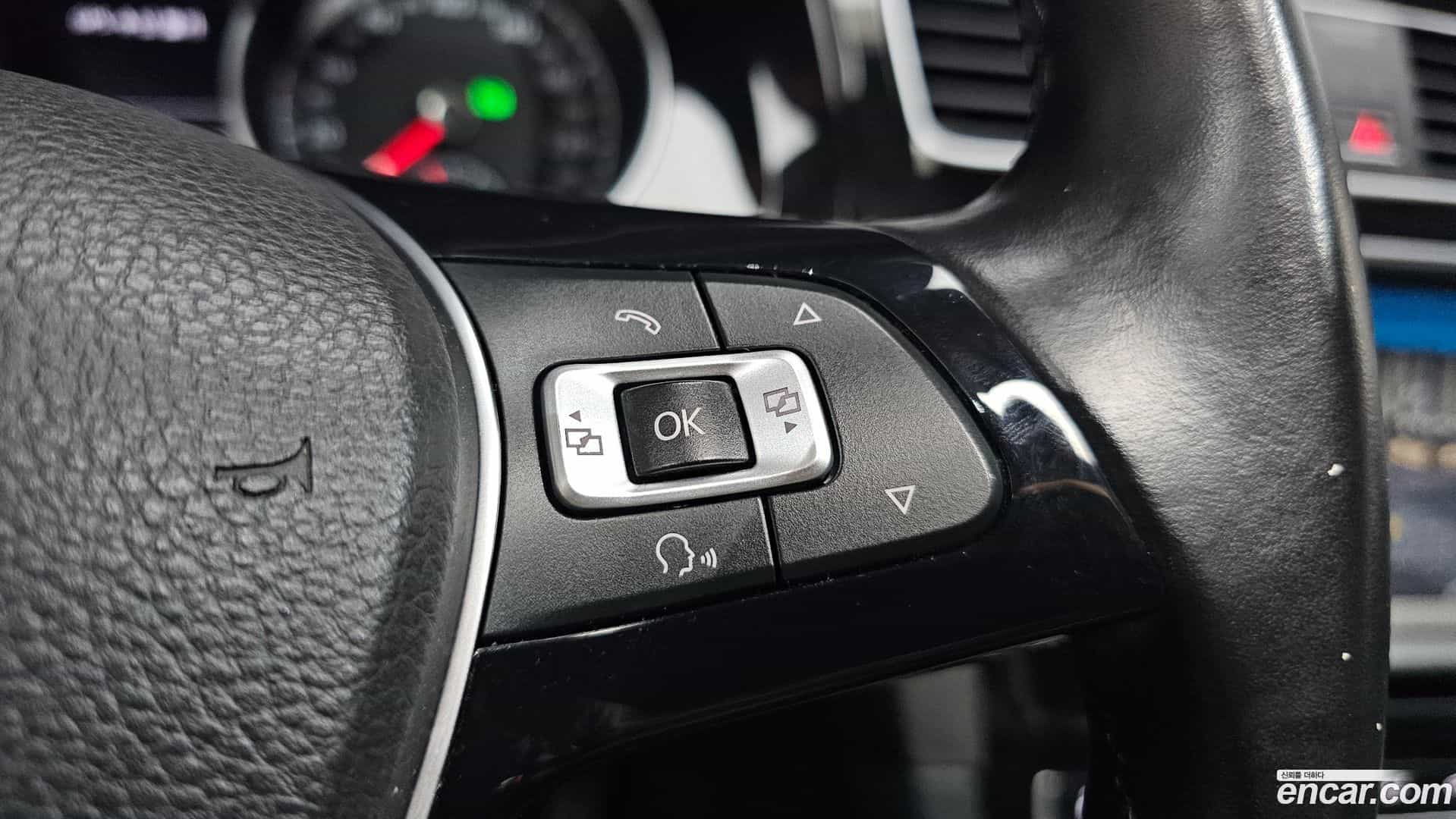 Golf Volkswagen 2015.8-OPTION-020