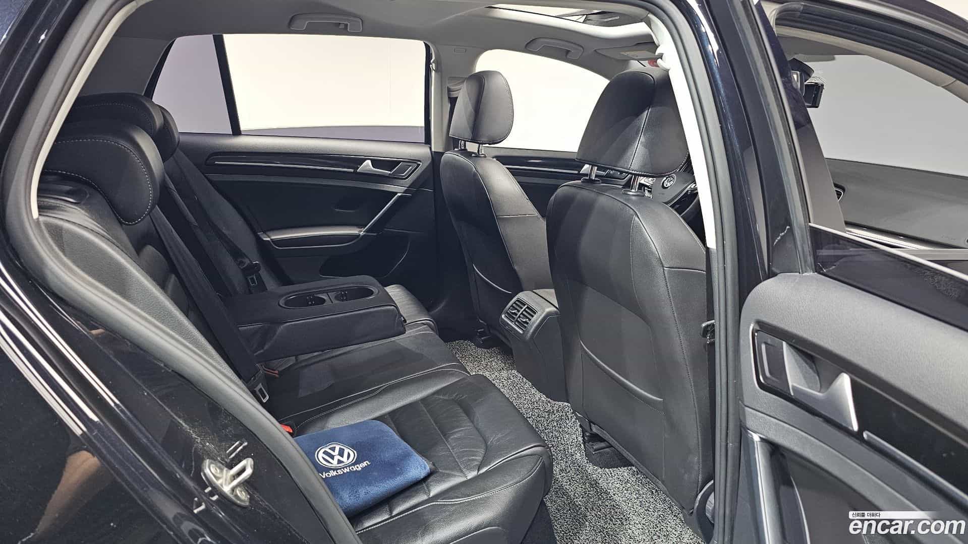 Golf Volkswagen 2015.8-INNER-036