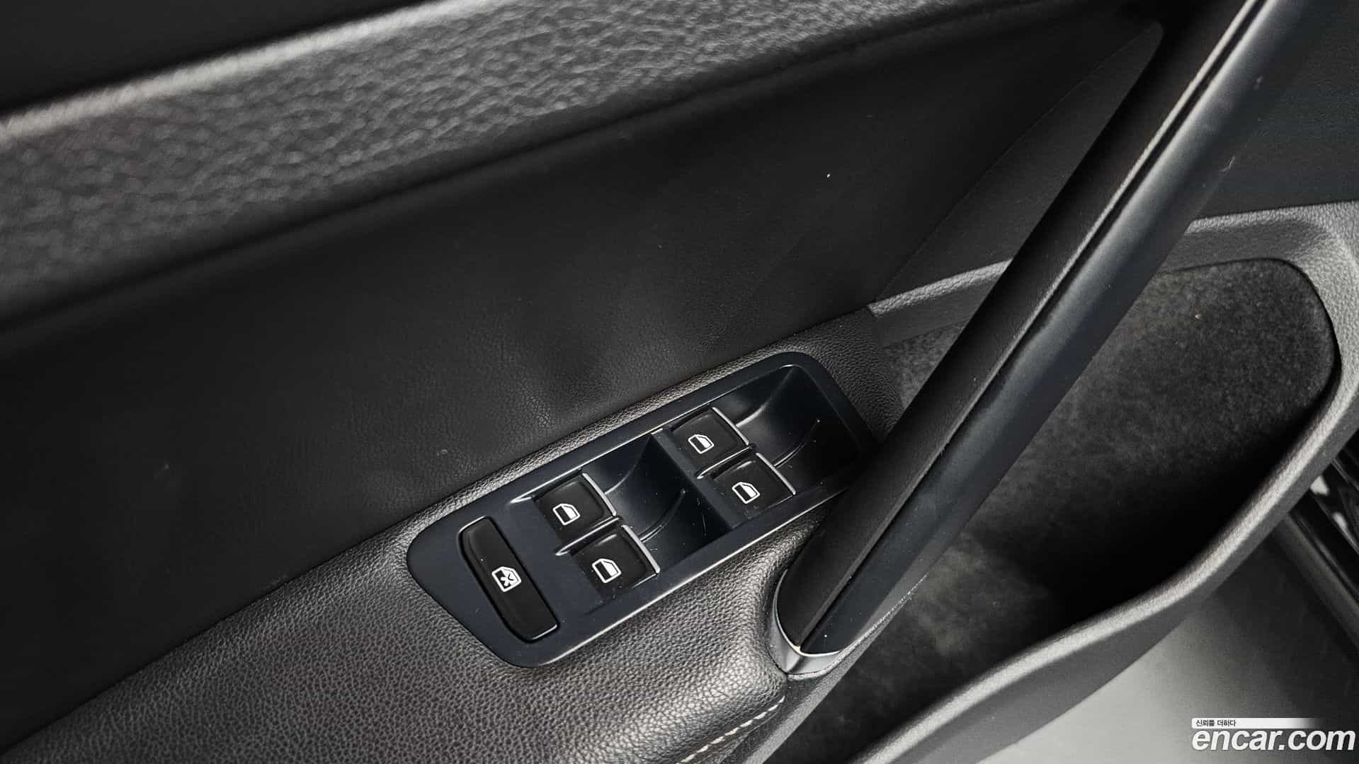 Golf Volkswagen 2015.8-OPTION-044