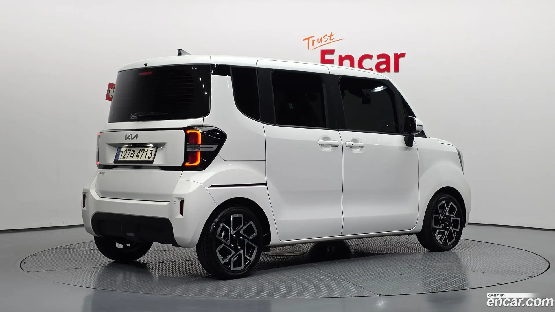 Main__Slider__Photo:RAY Kia 2024.6-1