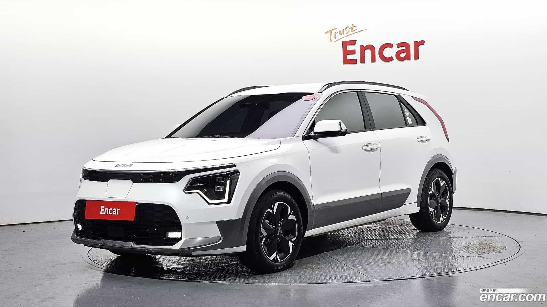 Niro Kia 2023.4-OUTER-001