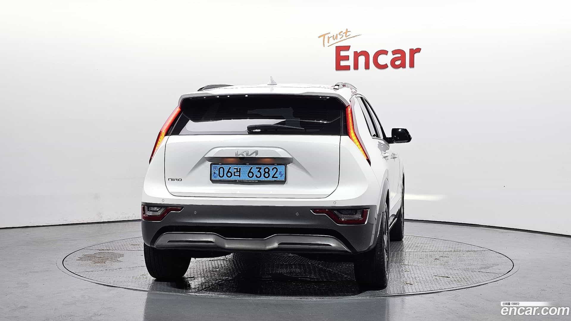 Niro Kia 2023.4-OUTER-004