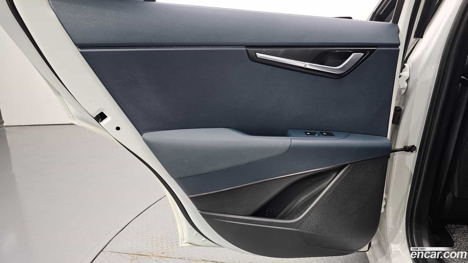 Niro Kia 2023.4-INNER-035