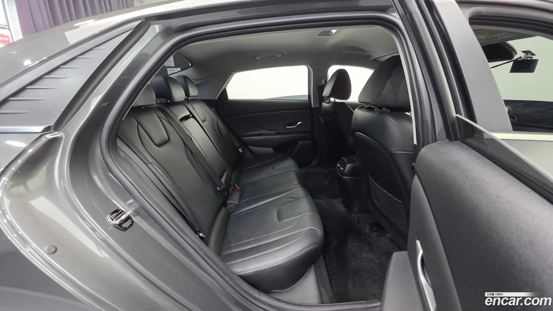 AVANTE Hyundai 2021.7-OPTION-044