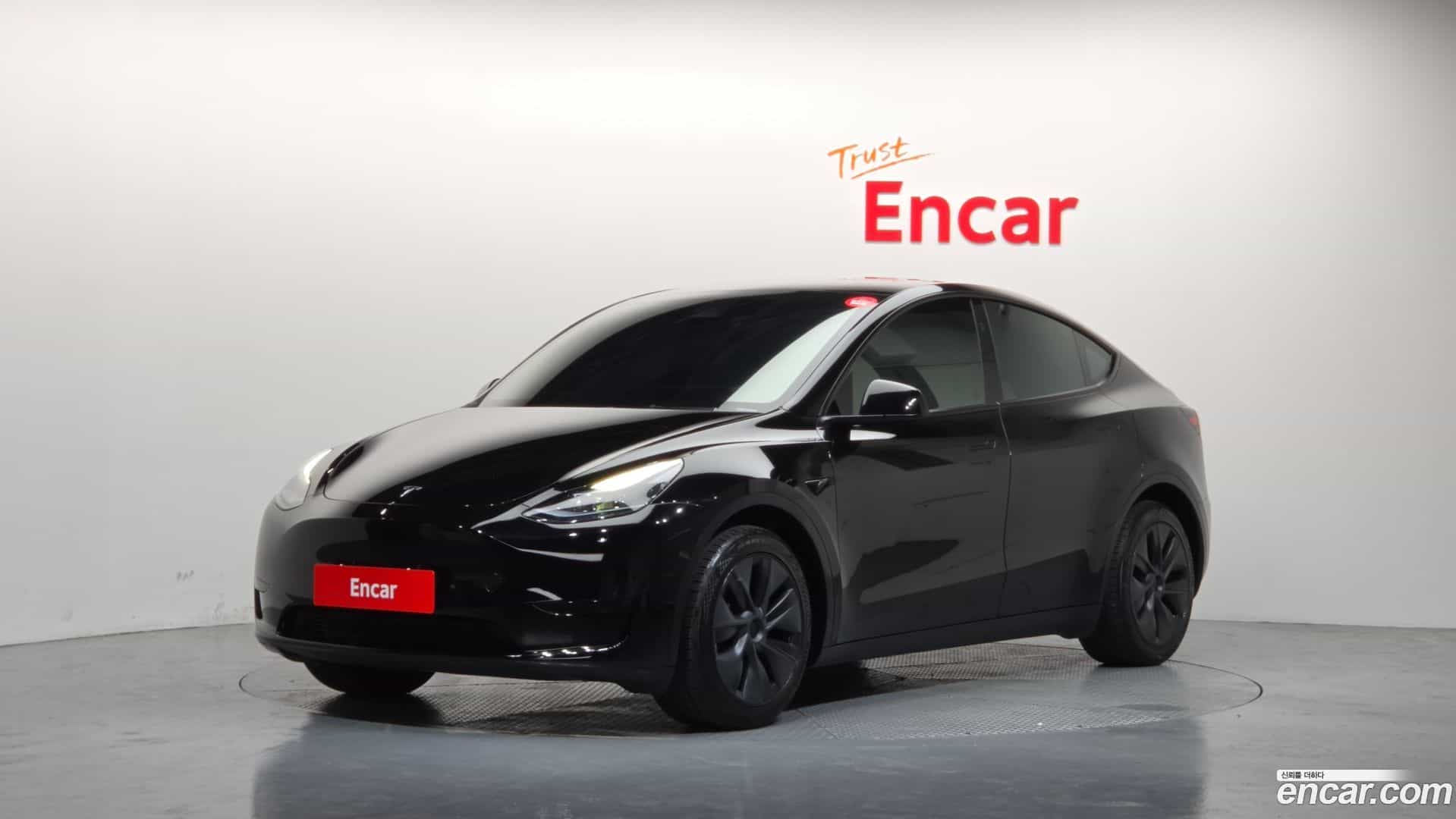 Model Y Tesla 2024.5-OUTER-001