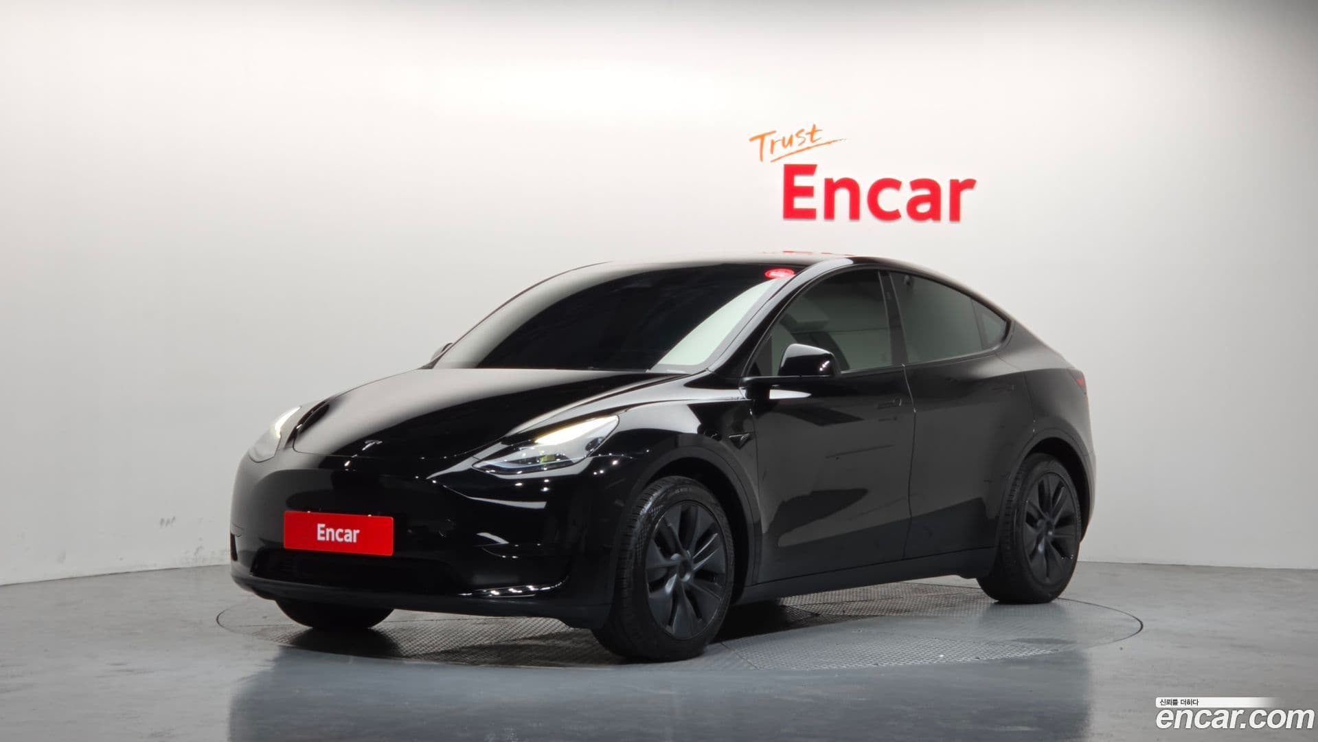 Main__Slider__Photo:Model Y Tesla 2024.5-0
