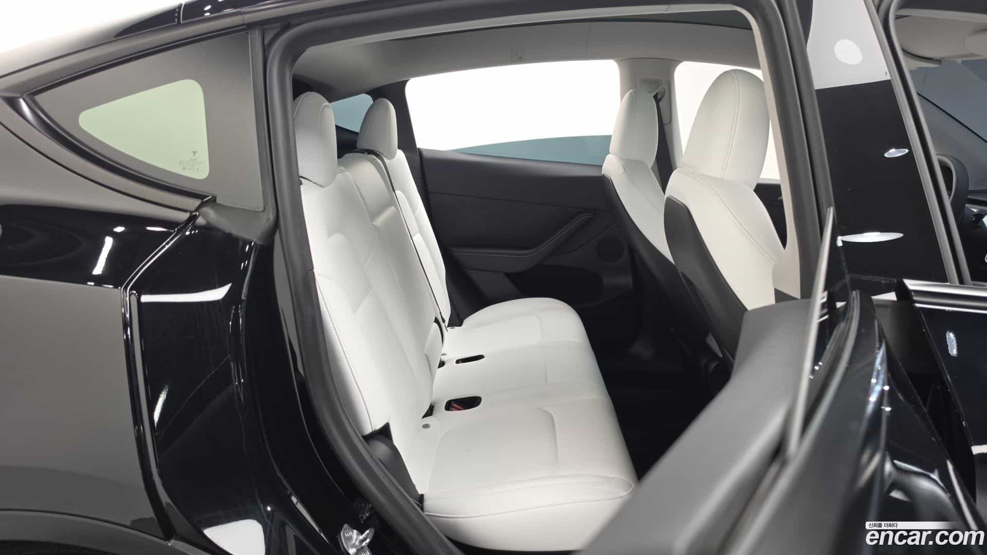 Model Y Tesla 2024.5-OPTION-016
