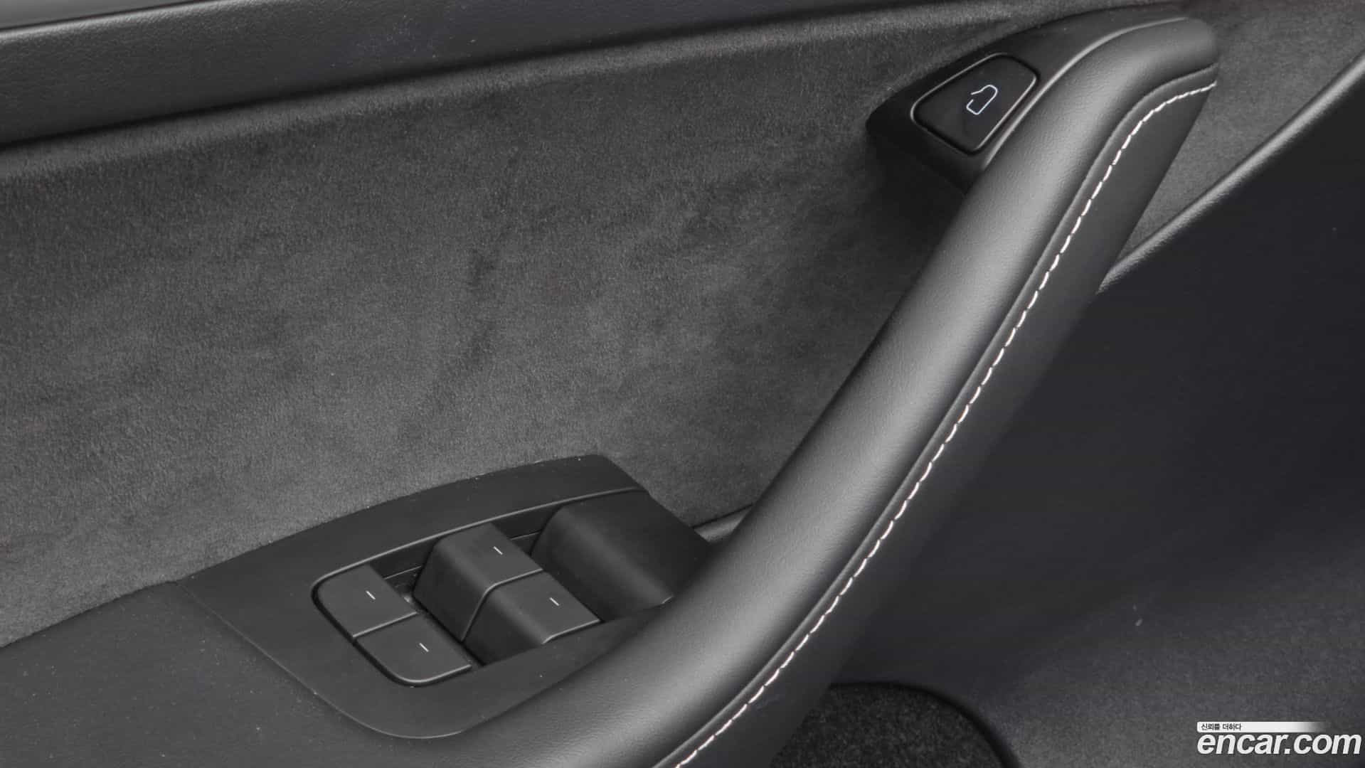 Model Y Tesla 2024.5-OPTION-019
