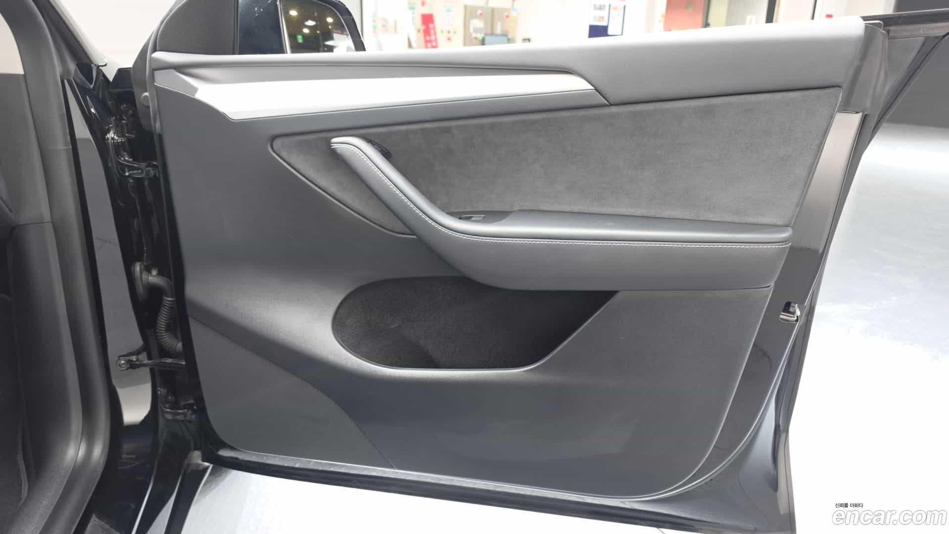Model Y Tesla 2024.5-INNER-035