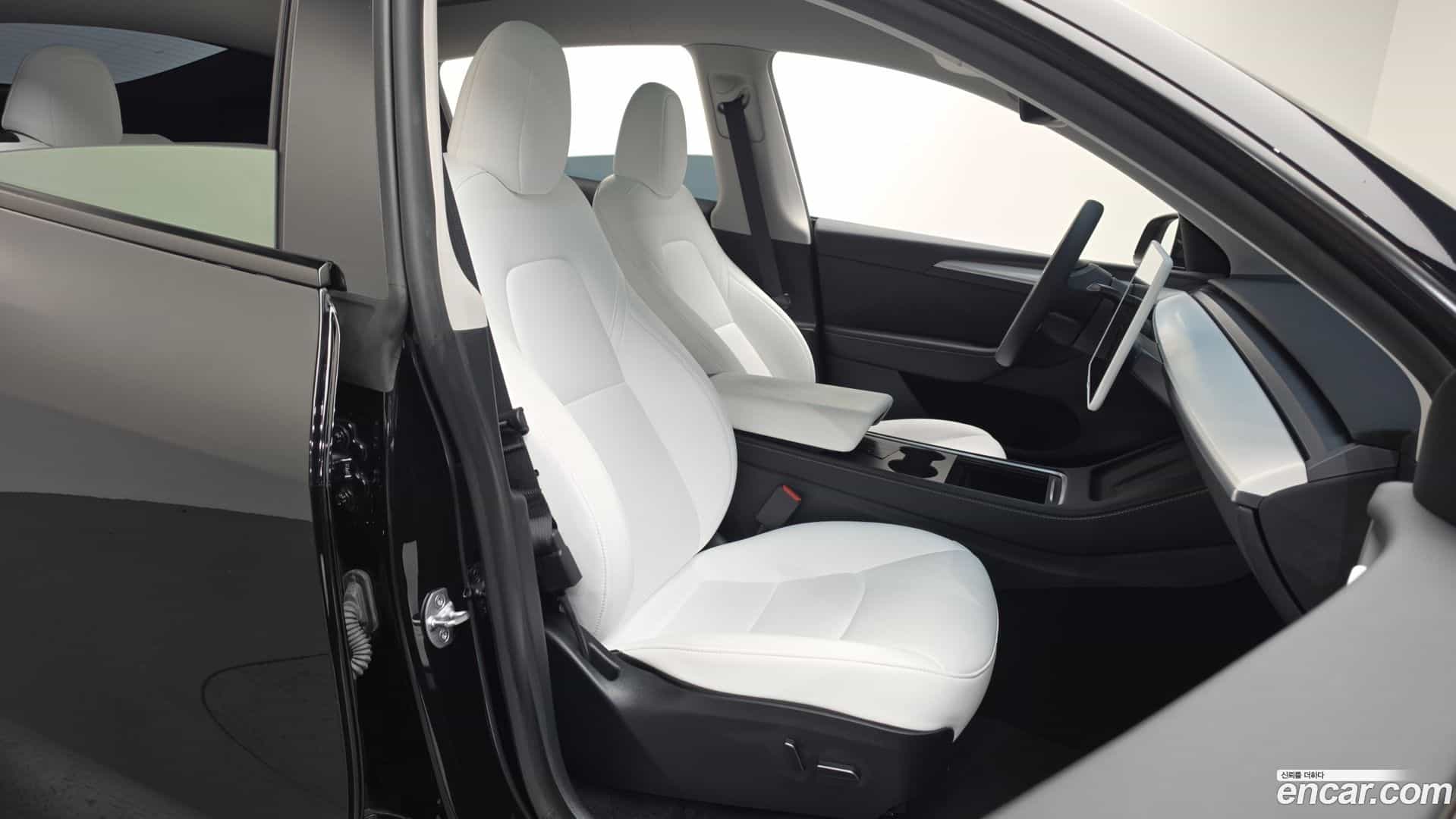 Model Y Tesla 2024.5-INNER-036