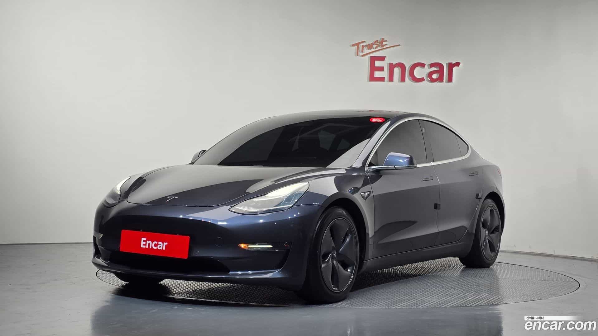 Model 3 Tesla 2020.8-OUTER-001