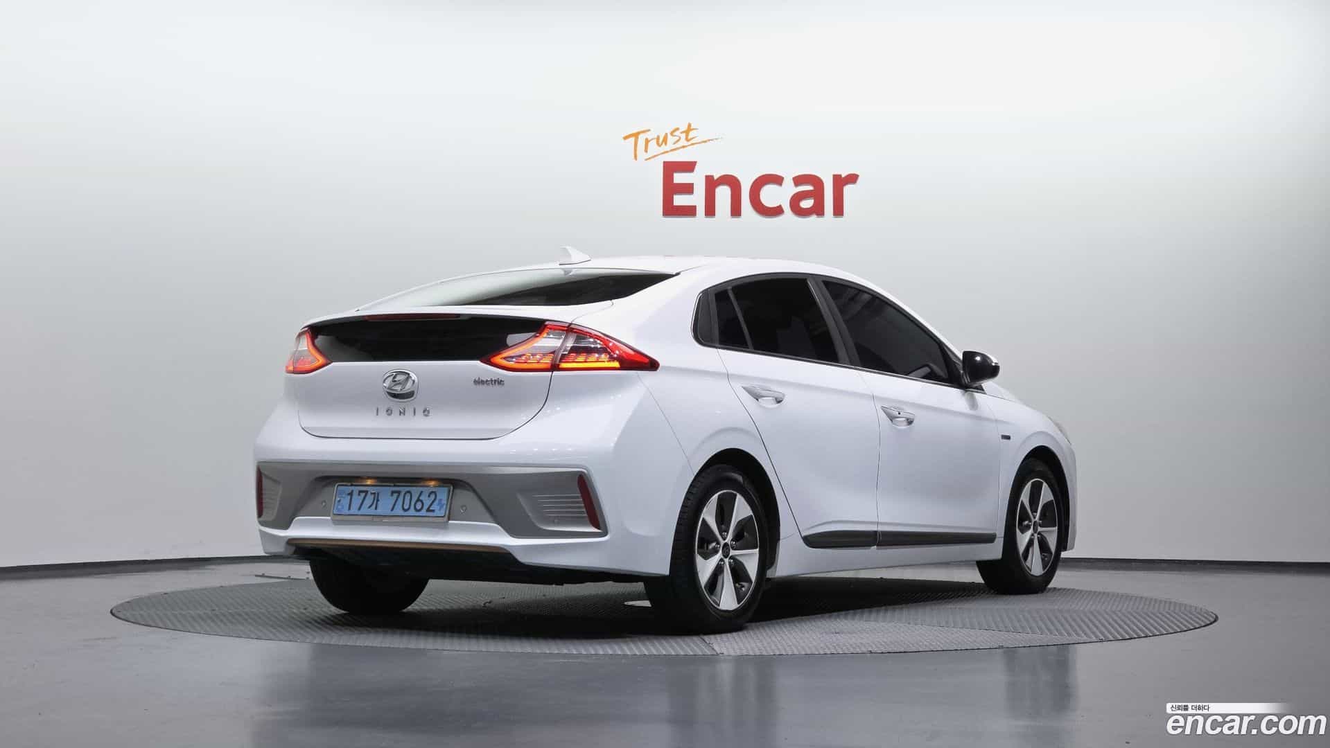Ioniq Hyundai 2018.2-OUTER-002