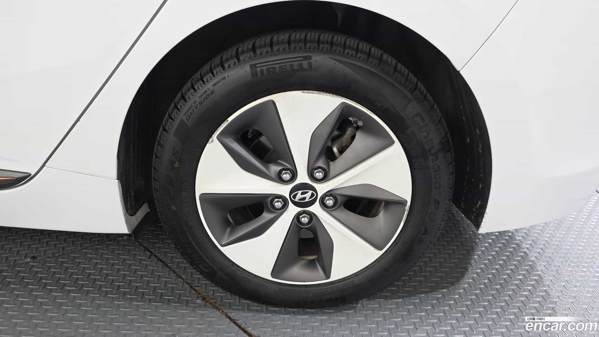 Ioniq Hyundai 2018.2-OUTER-031