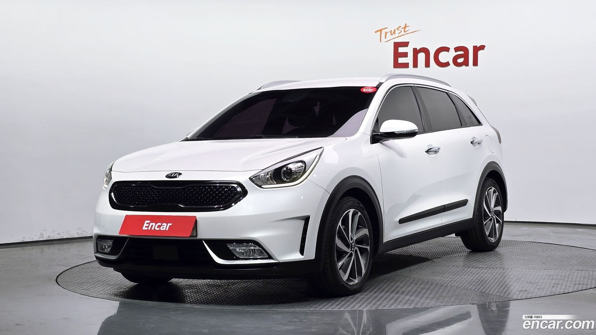 Main__Slider__Photo:Niro Kia 2018.2-0