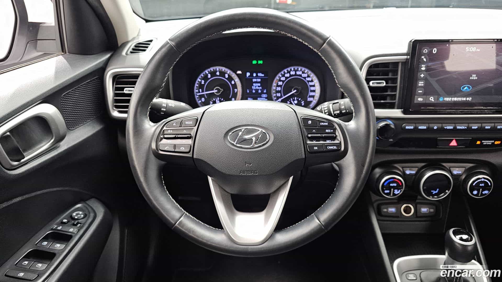 Venue Hyundai 2022.9-OPTION-017