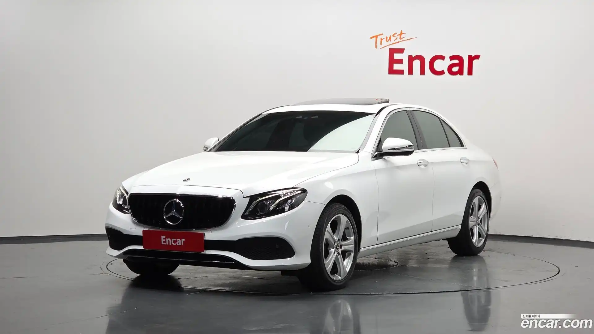 E-Class Mercedes-Benz 2018.3-OUTER-001