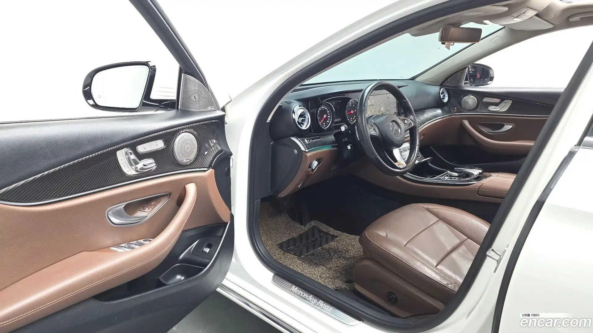 E-Class Mercedes-Benz 2018.3-INNER-010