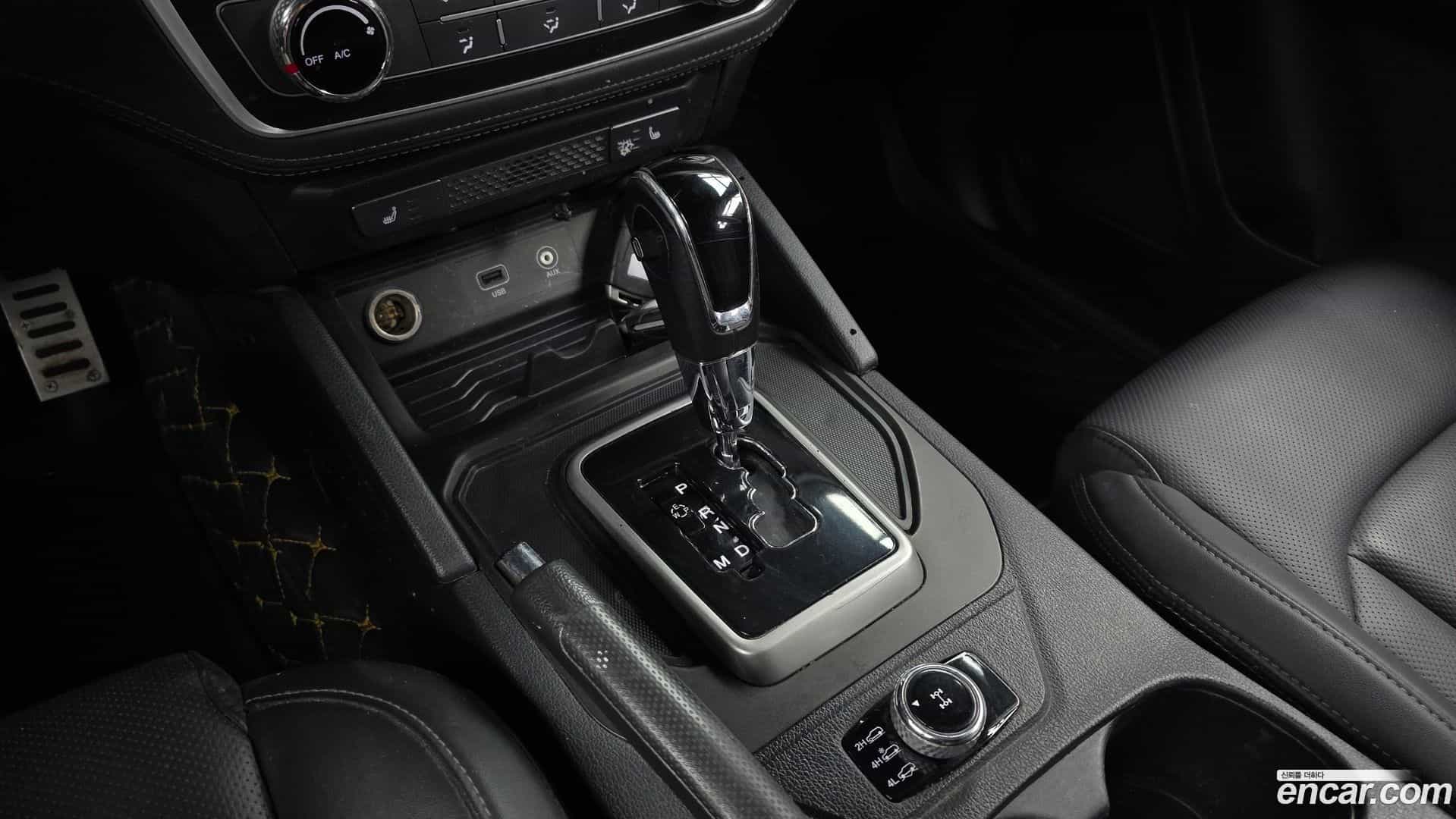 Rexton KG Mobility 2018.8-INNER-009