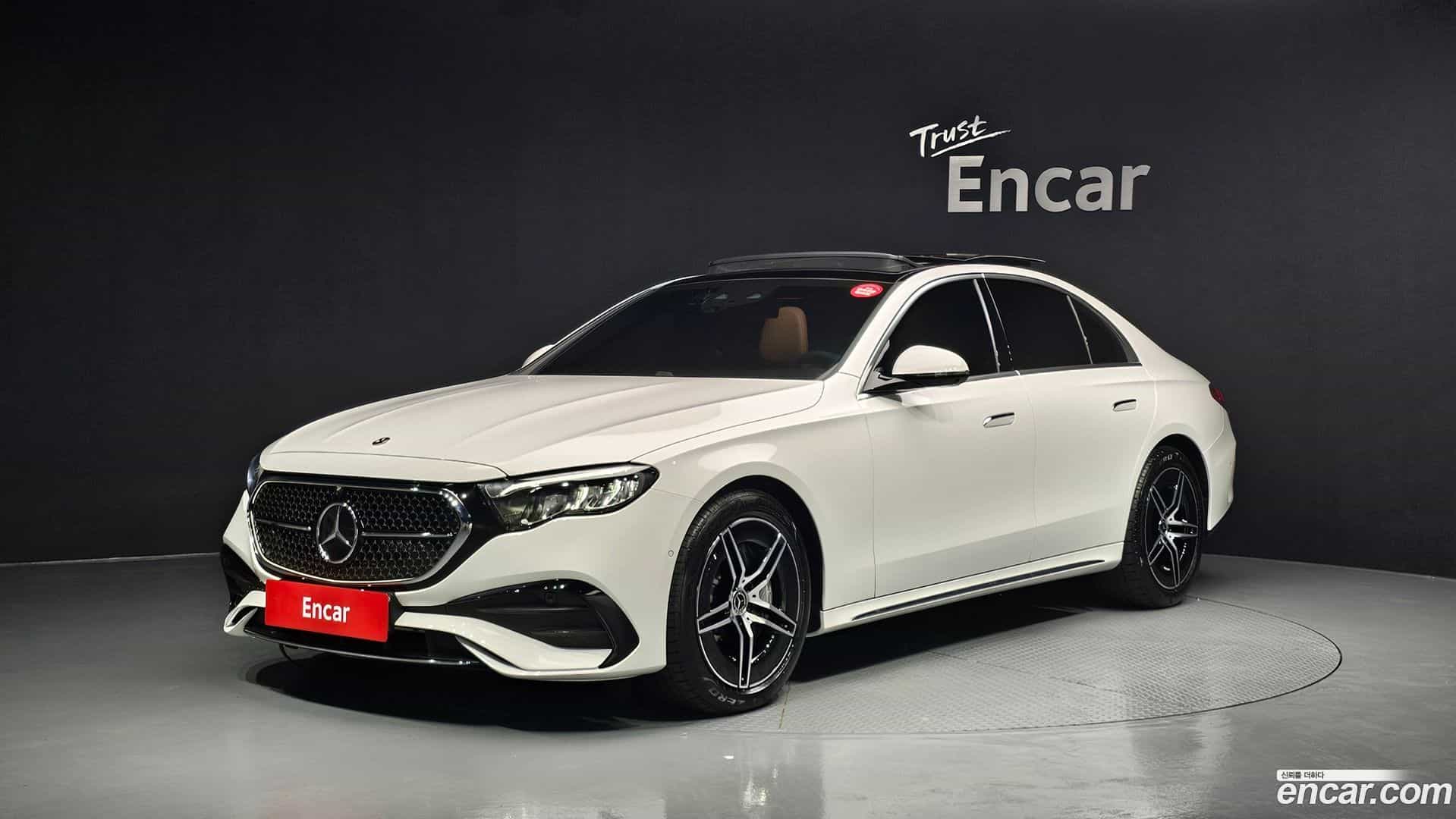 E-Class Mercedes-Benz 2025.10-OUTER-001