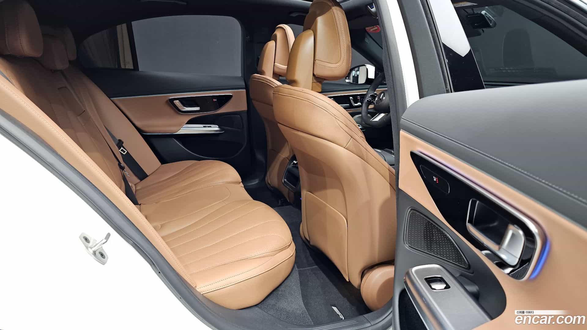 E-Class Mercedes-Benz 2025.10-OPTION-016