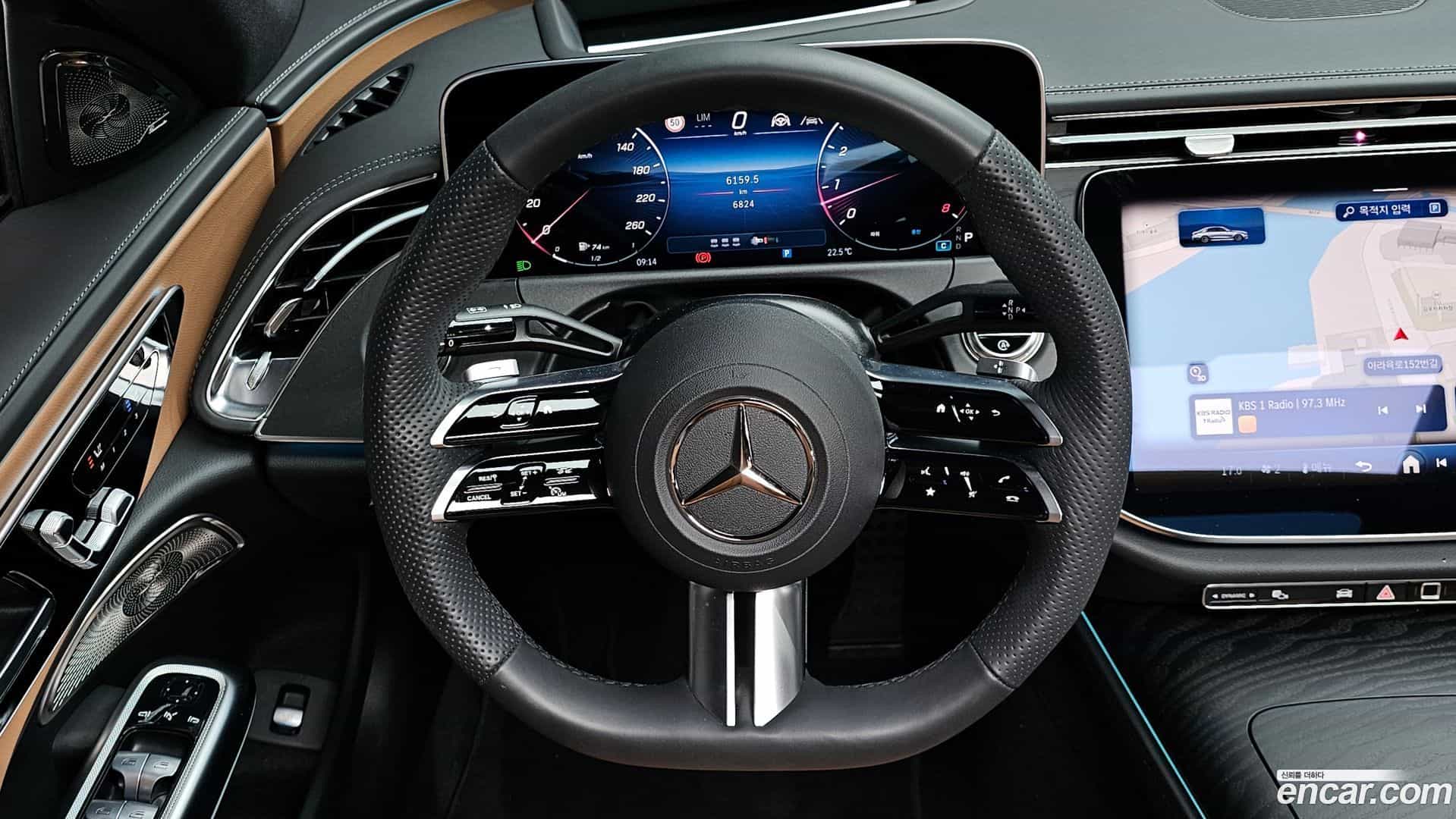 E-Class Mercedes-Benz 2025.10-OPTION-017