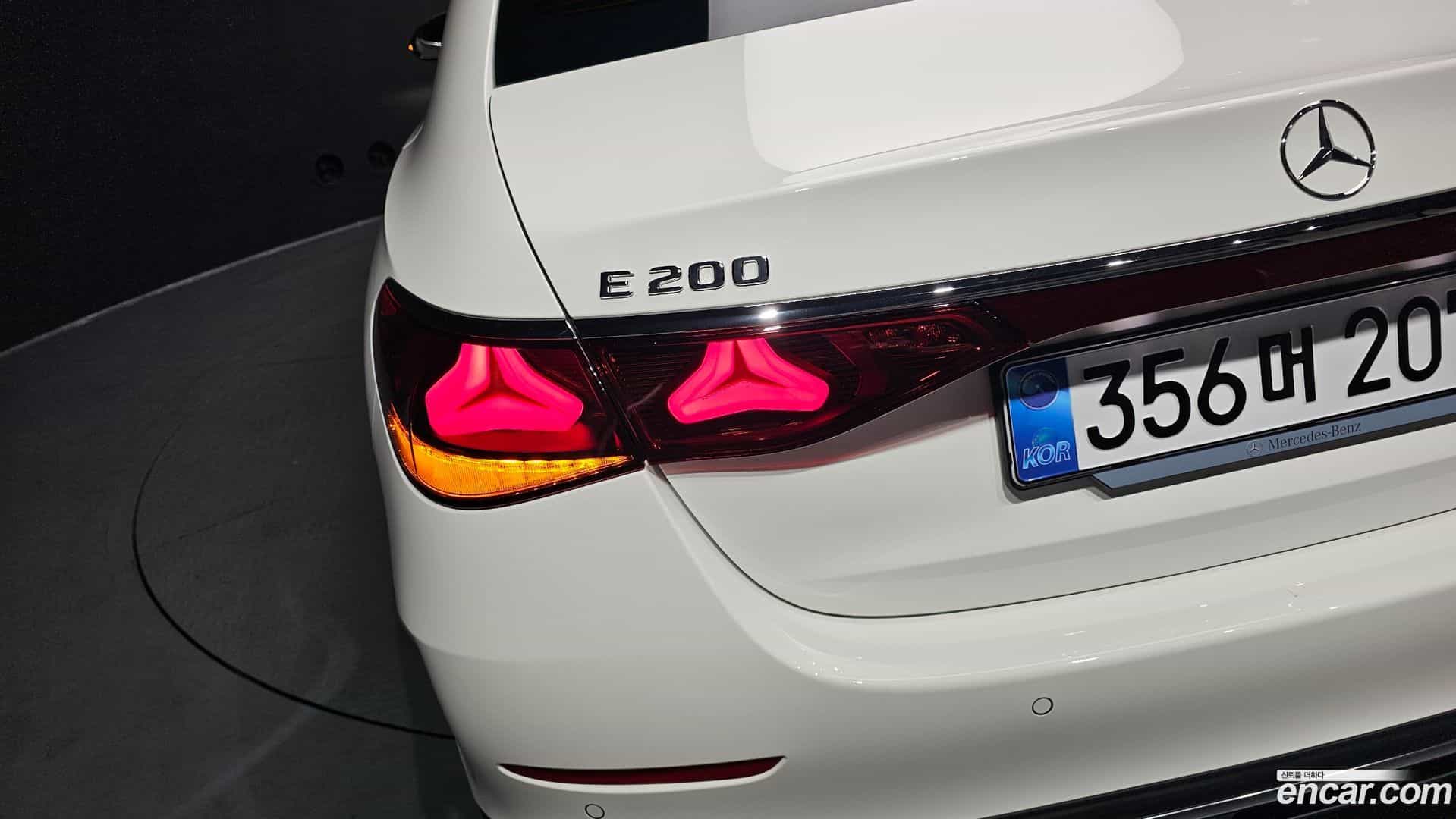 E-Class Mercedes-Benz 2025.10-OUTER-033