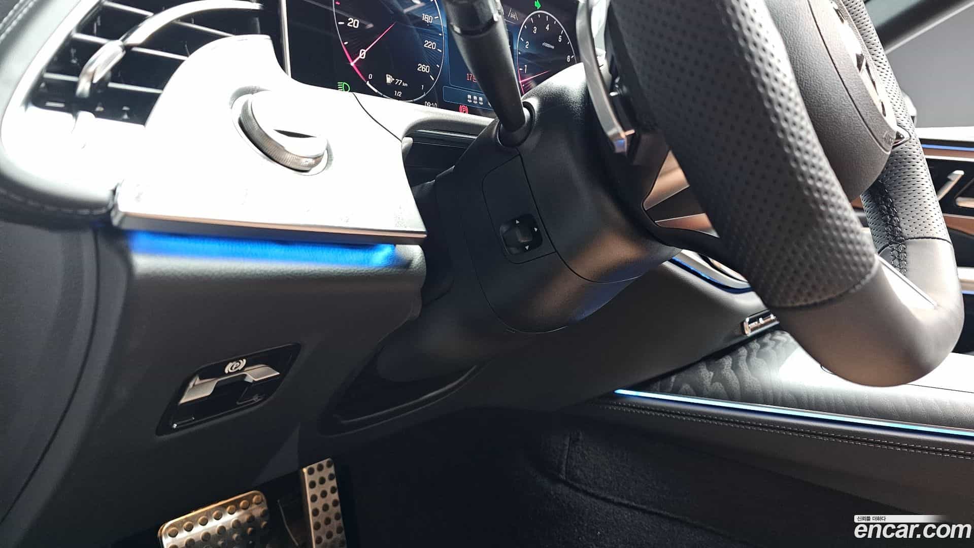 E-Class Mercedes-Benz 2025.10-OPTION-042