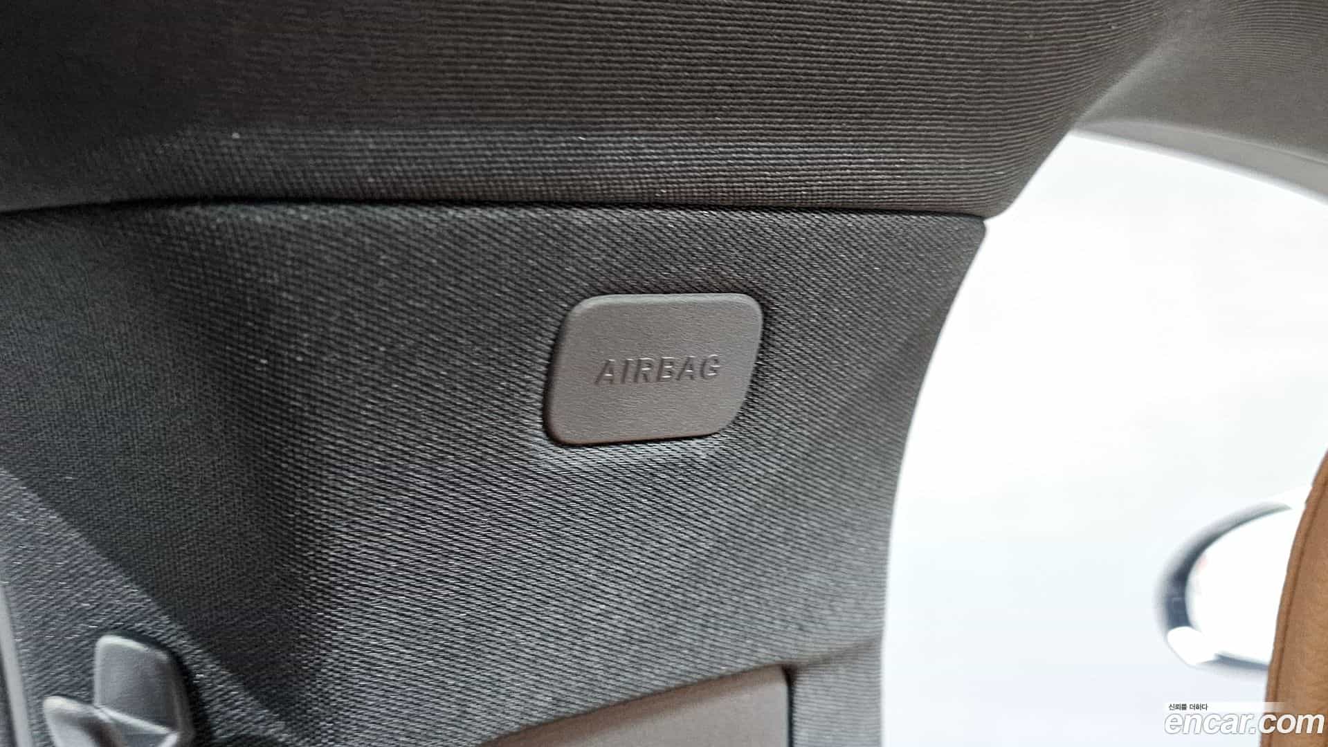 E-Class Mercedes-Benz 2025.10-OPTION-043
