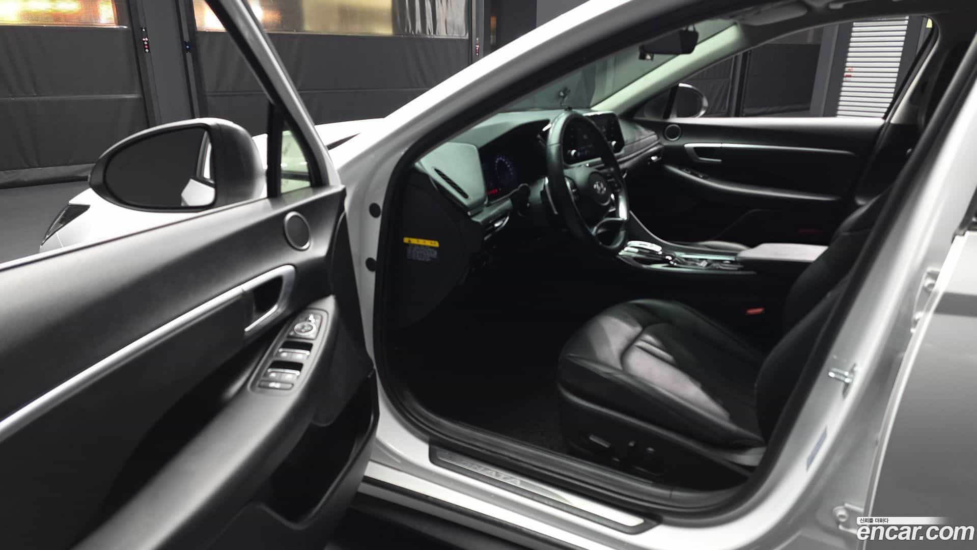 Sonata Hyundai 2019.4-INNER-010