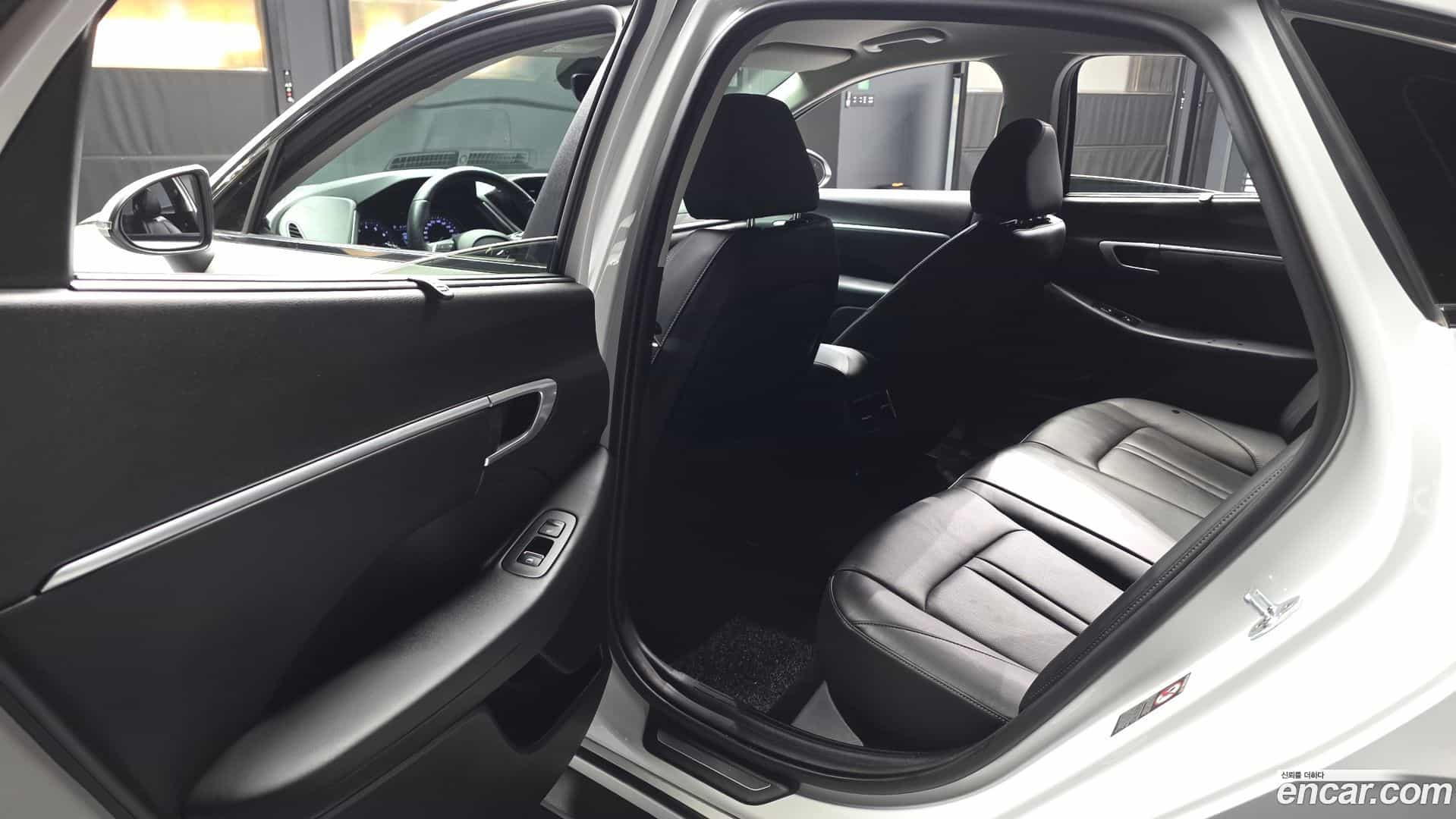 Sonata Hyundai 2019.4-INNER-036