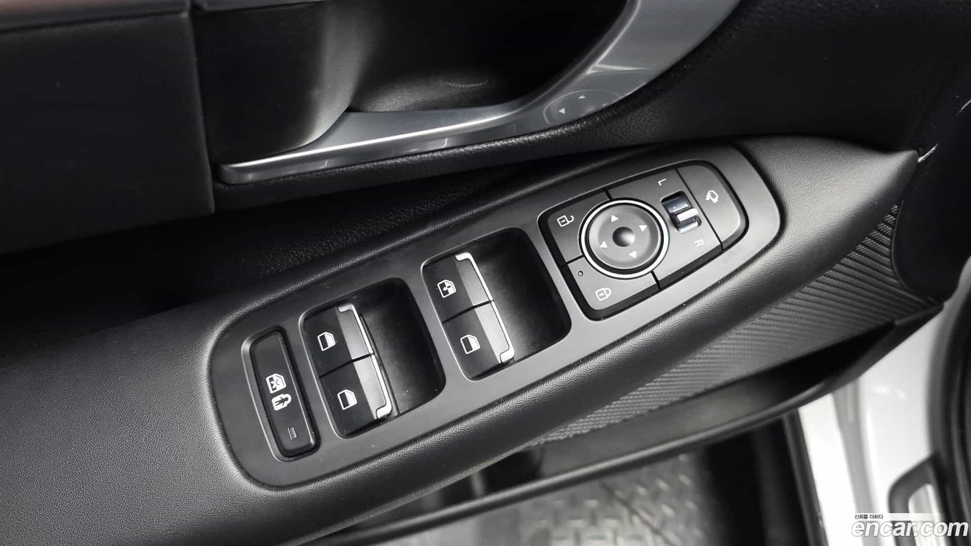 Sonata Hyundai 2019.4-OPTION-045