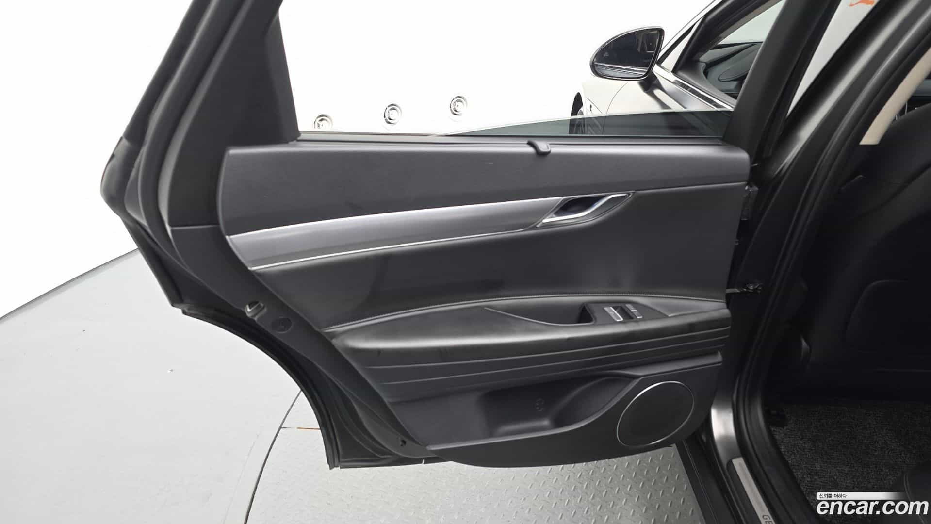 G80 Genesis 2021.9-INNER-035