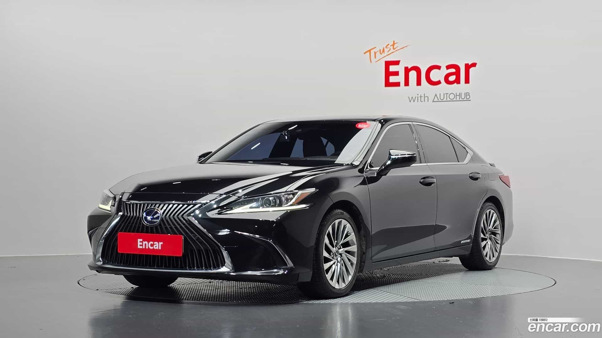 ES Lexus 2020.11-OUTER-001
