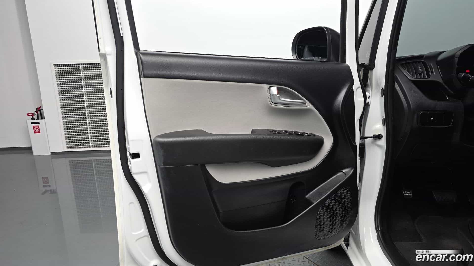 RAY Kia 2023.7-INNER-034