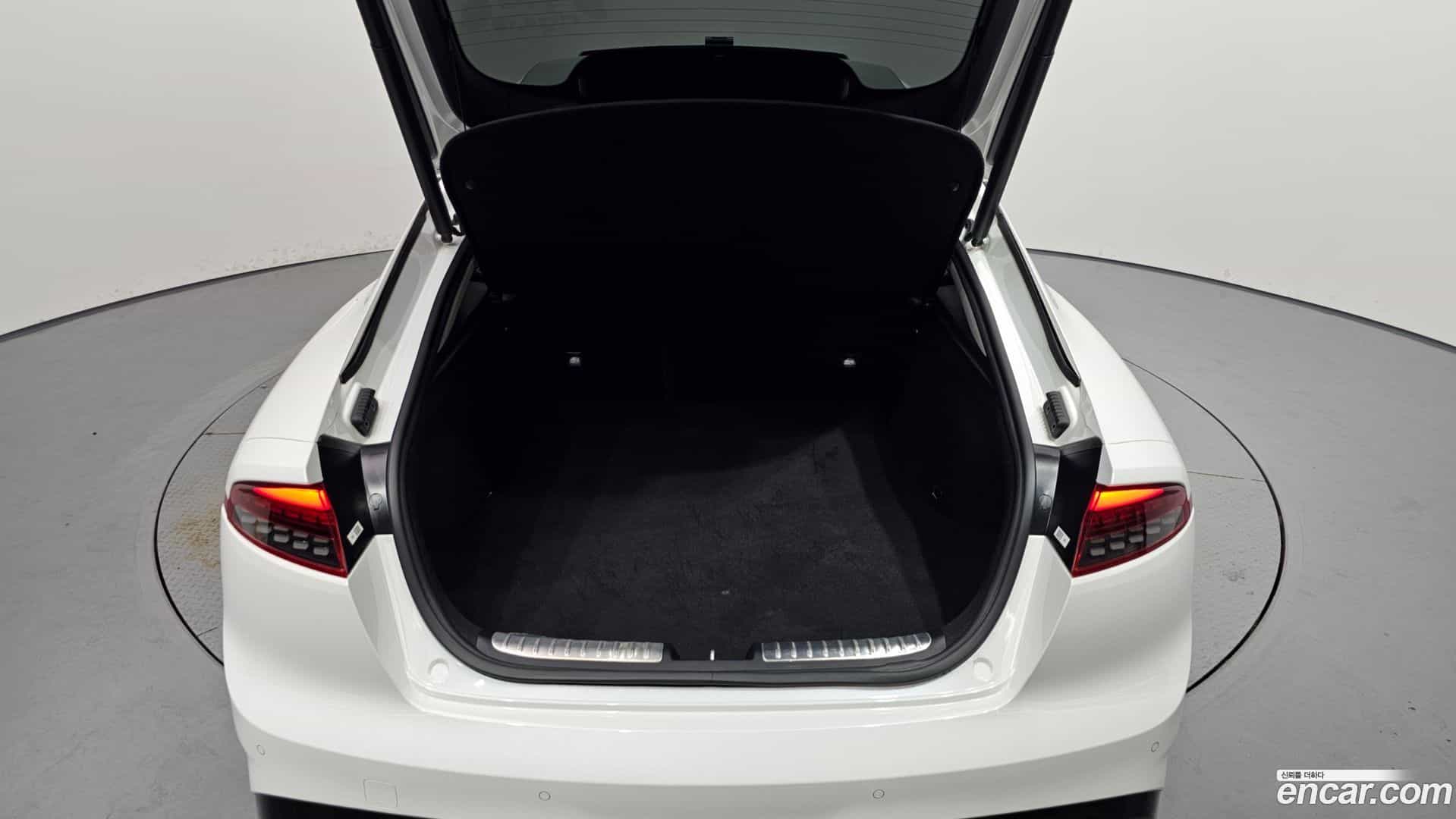 Stinger Kia 2022.6-OPTION-021