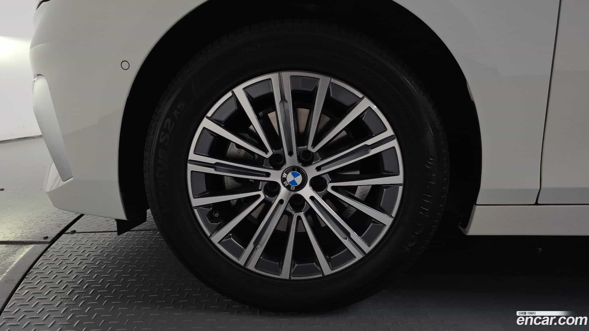 2-Series BMW 2024.11-OUTER-005