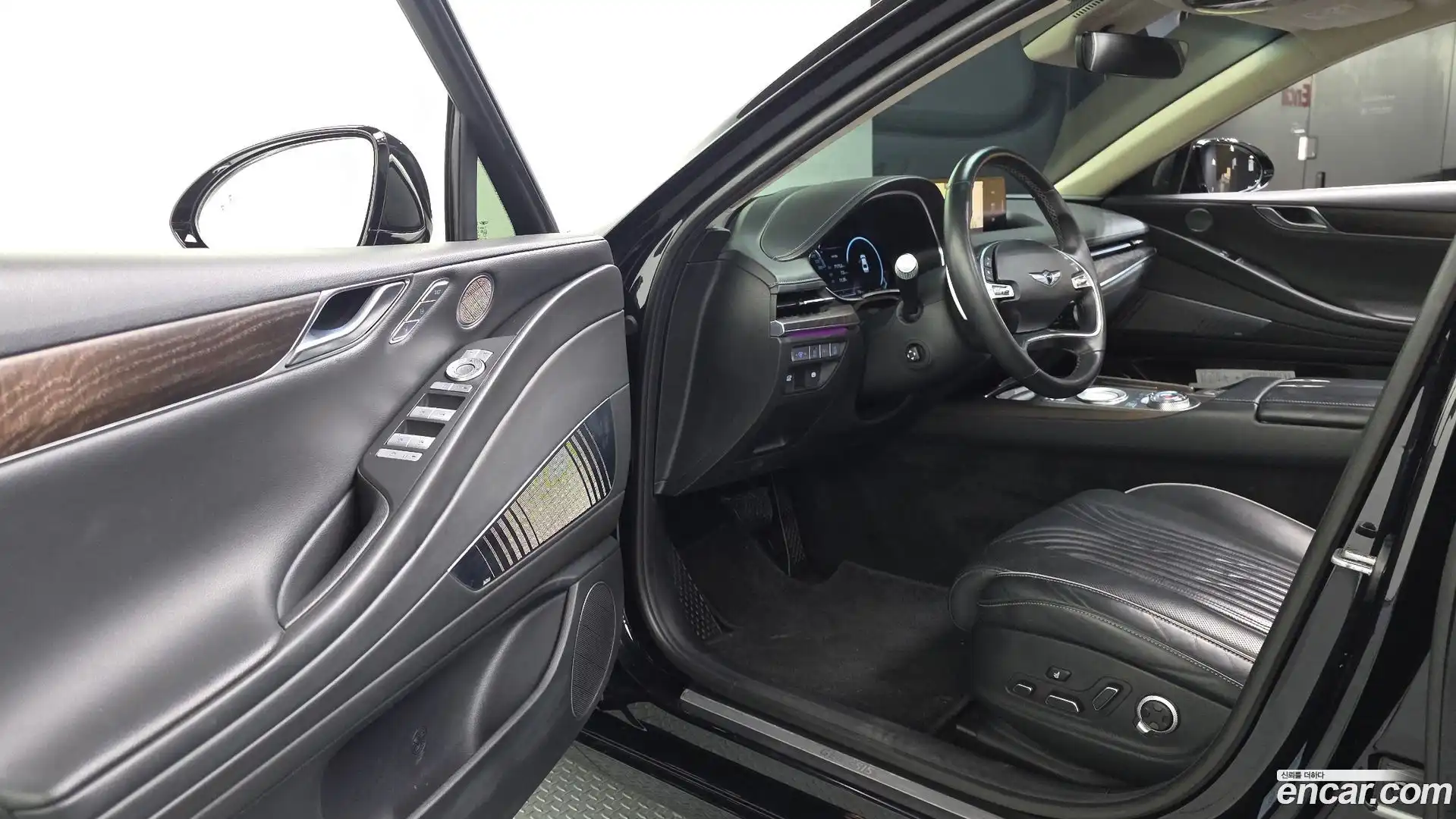 G80 Genesis 2020.4-INNER-010