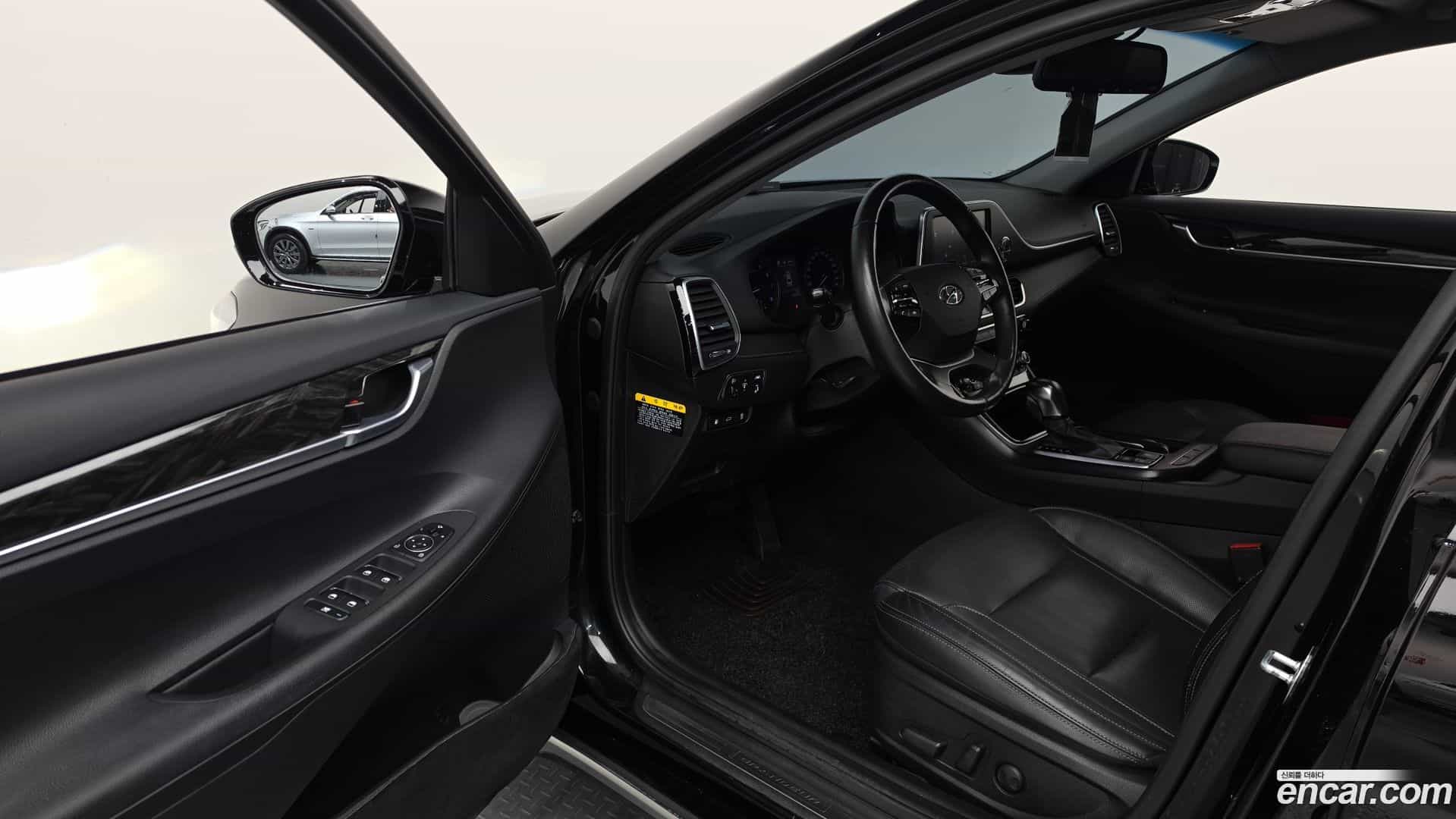 Grandeur Hyundai 2019.6-INNER-010