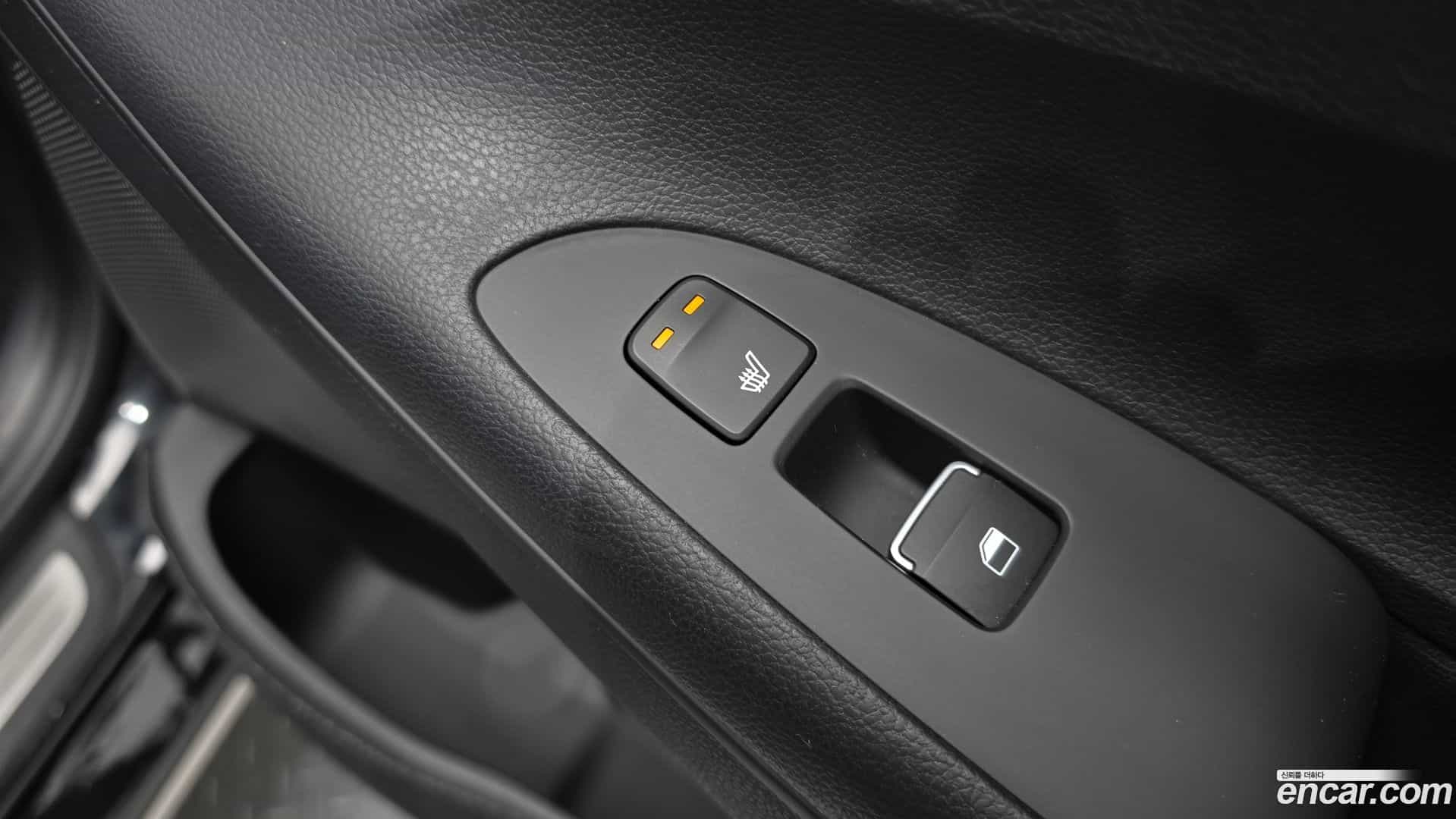 Grandeur Hyundai 2019.6-OPTION-043