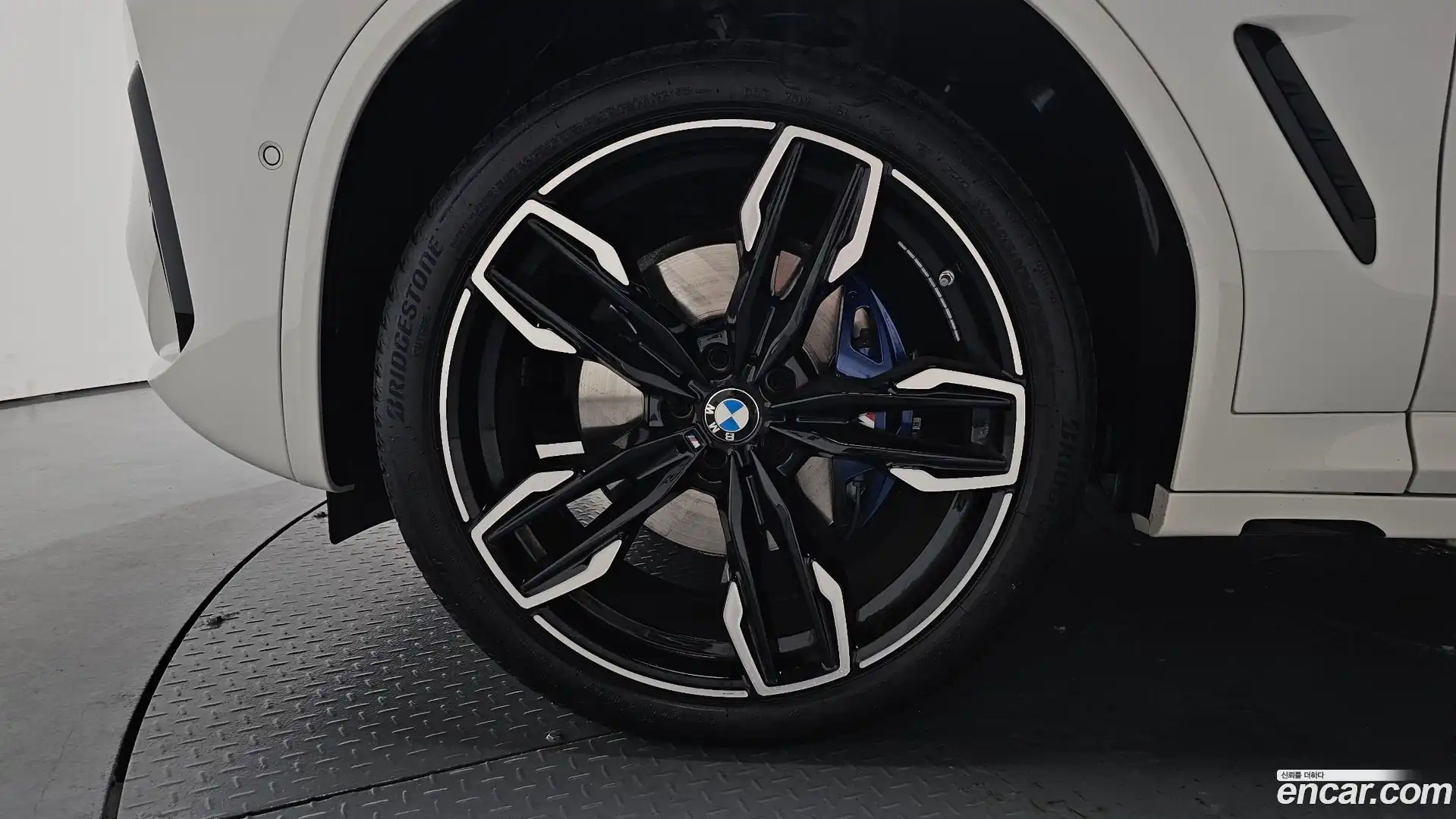 X4 BMW 2023.8-OUTER-005
