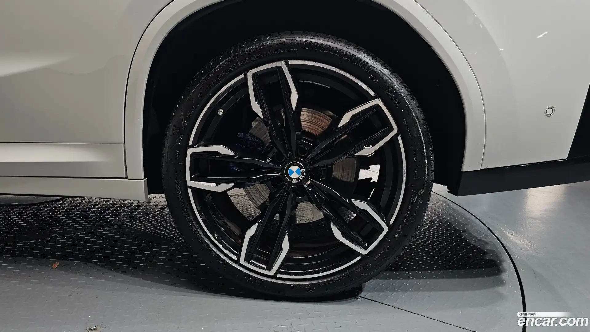 X4 BMW 2023.8-OUTER-031